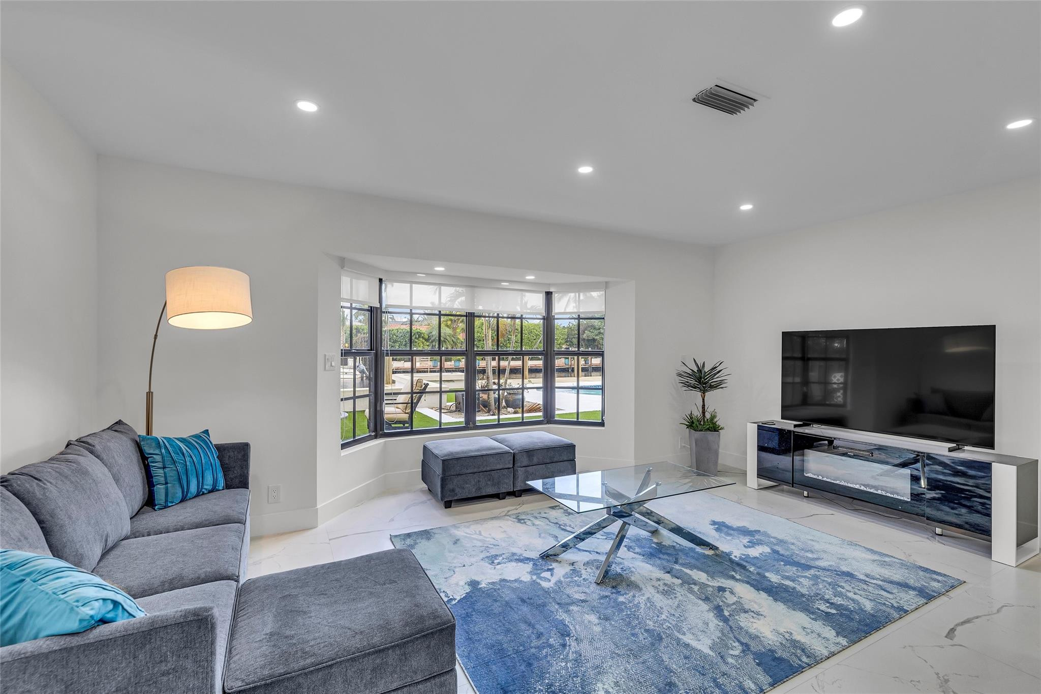 616 3rd Key Fort Lauderdale, FL 33304