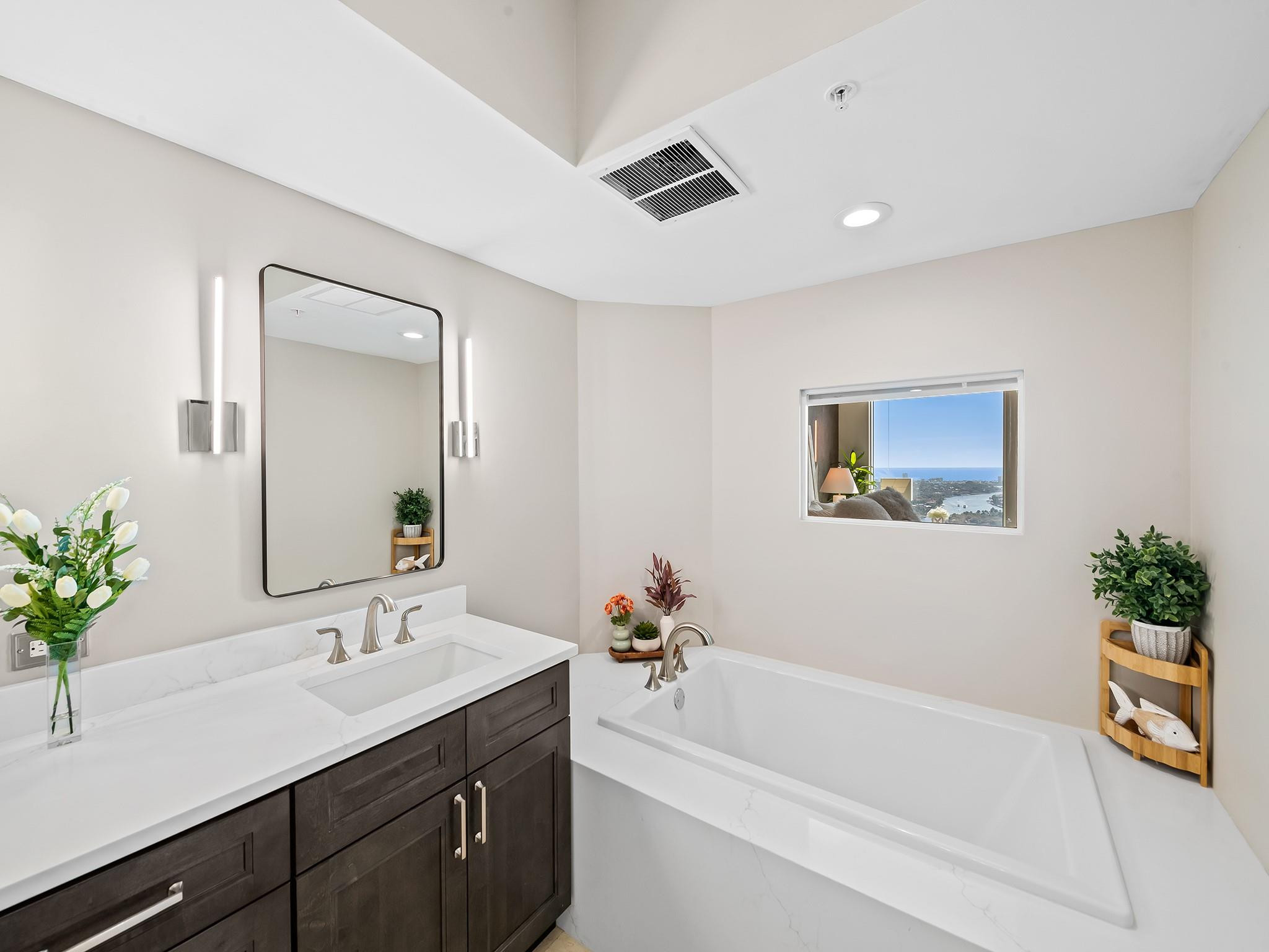 411 N New Riv #3402 Fort Lauderdale, FL 33301