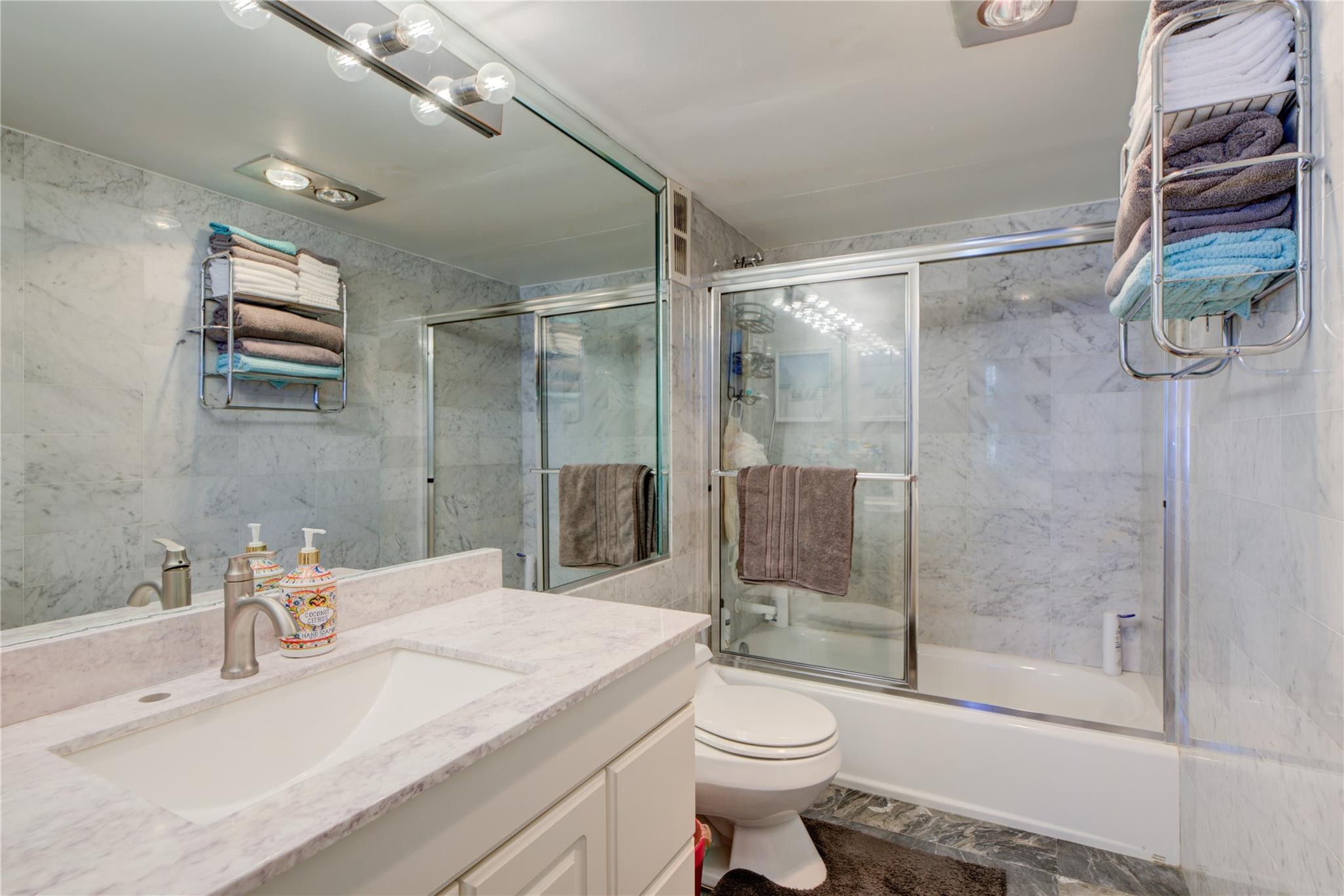 1 Las Olas #1117 Fort Lauderdale, FL 33316