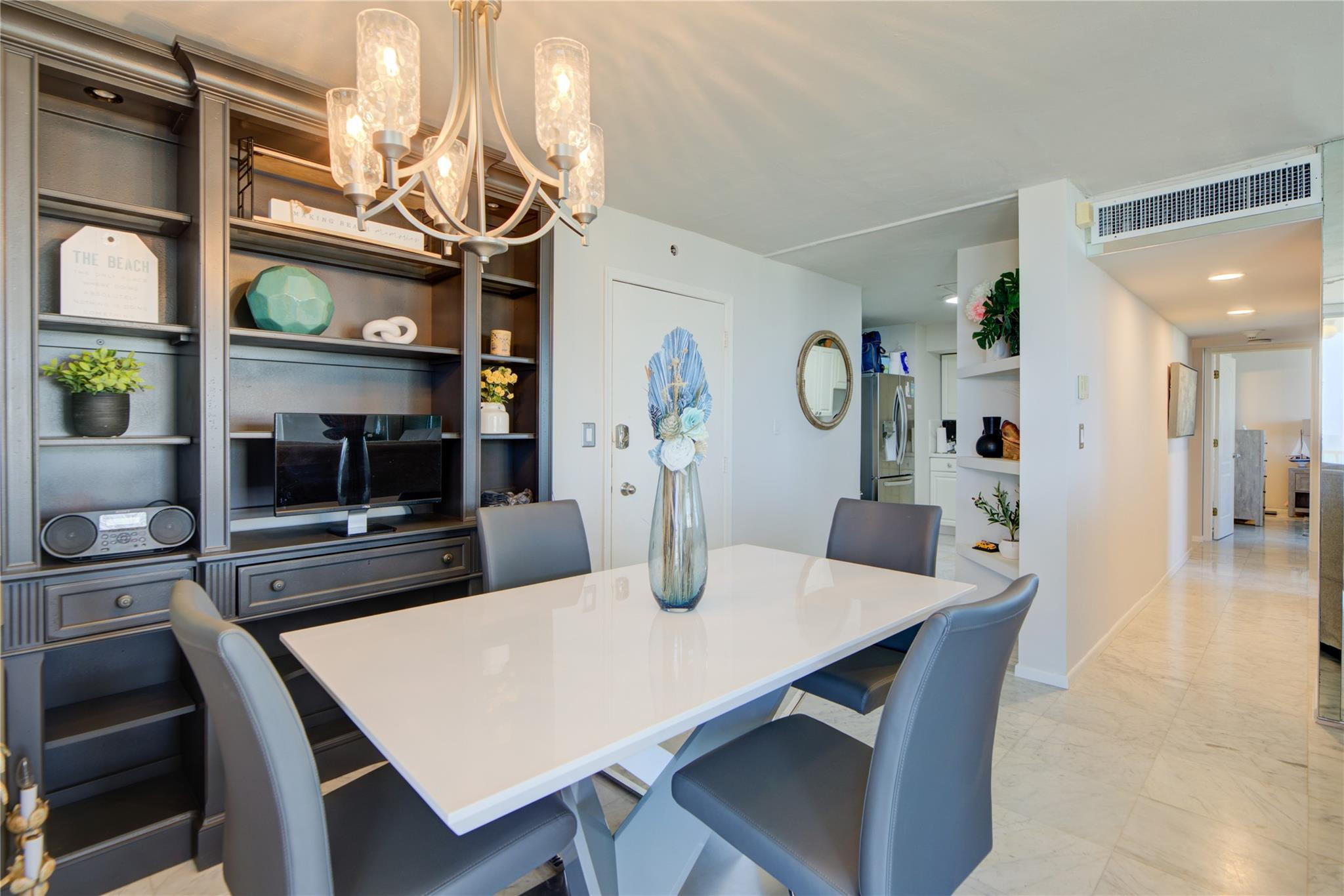 1 Las Olas #1117 Fort Lauderdale, FL 33316