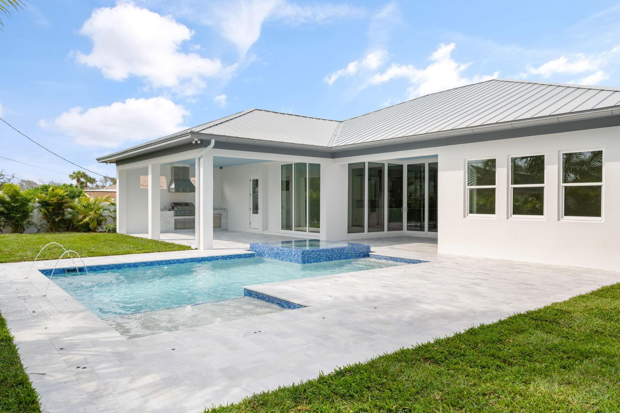 716 Conn Way Vero Beach, FL 32963