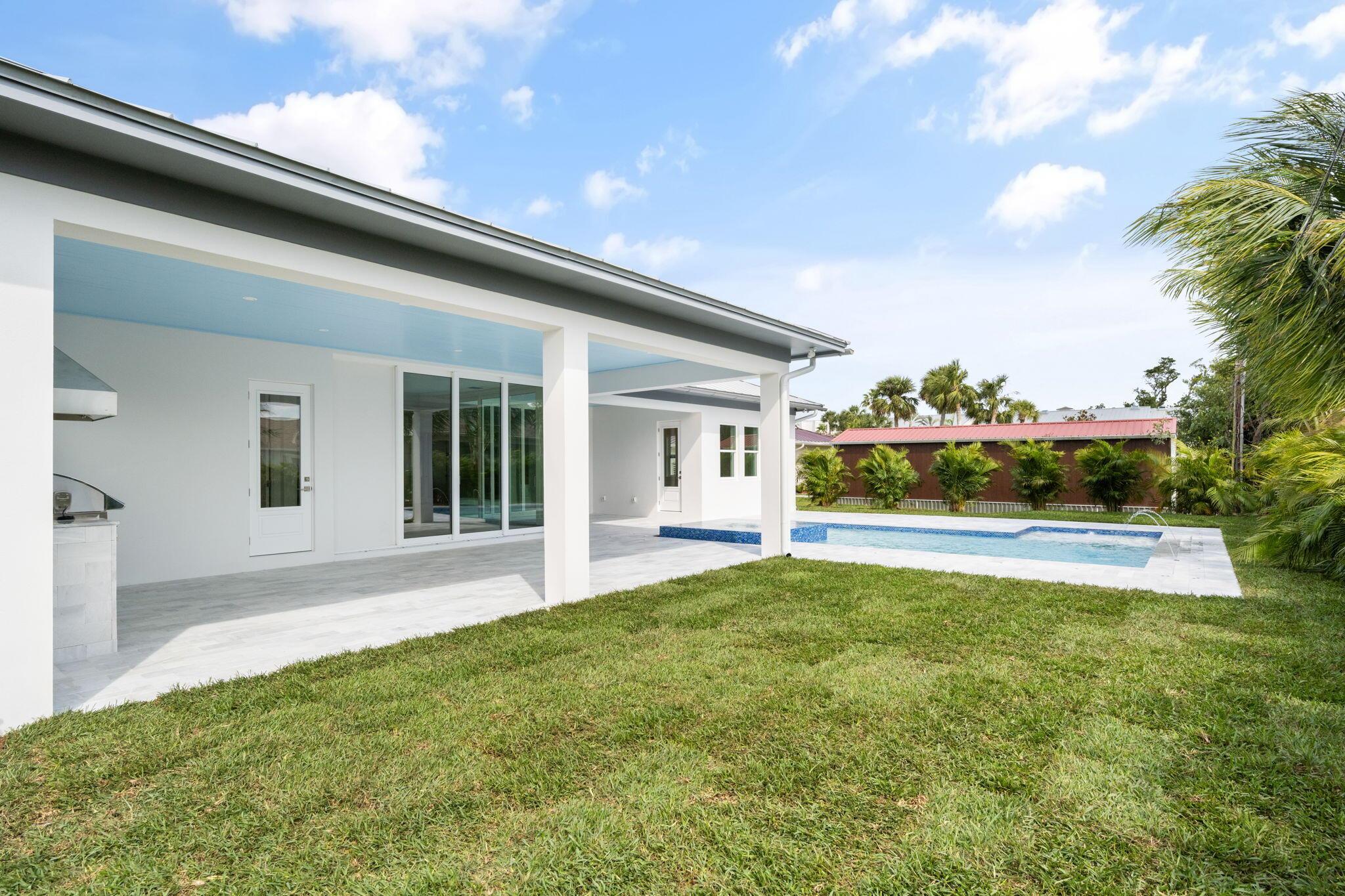 716 Conn Way Vero Beach, FL 32963