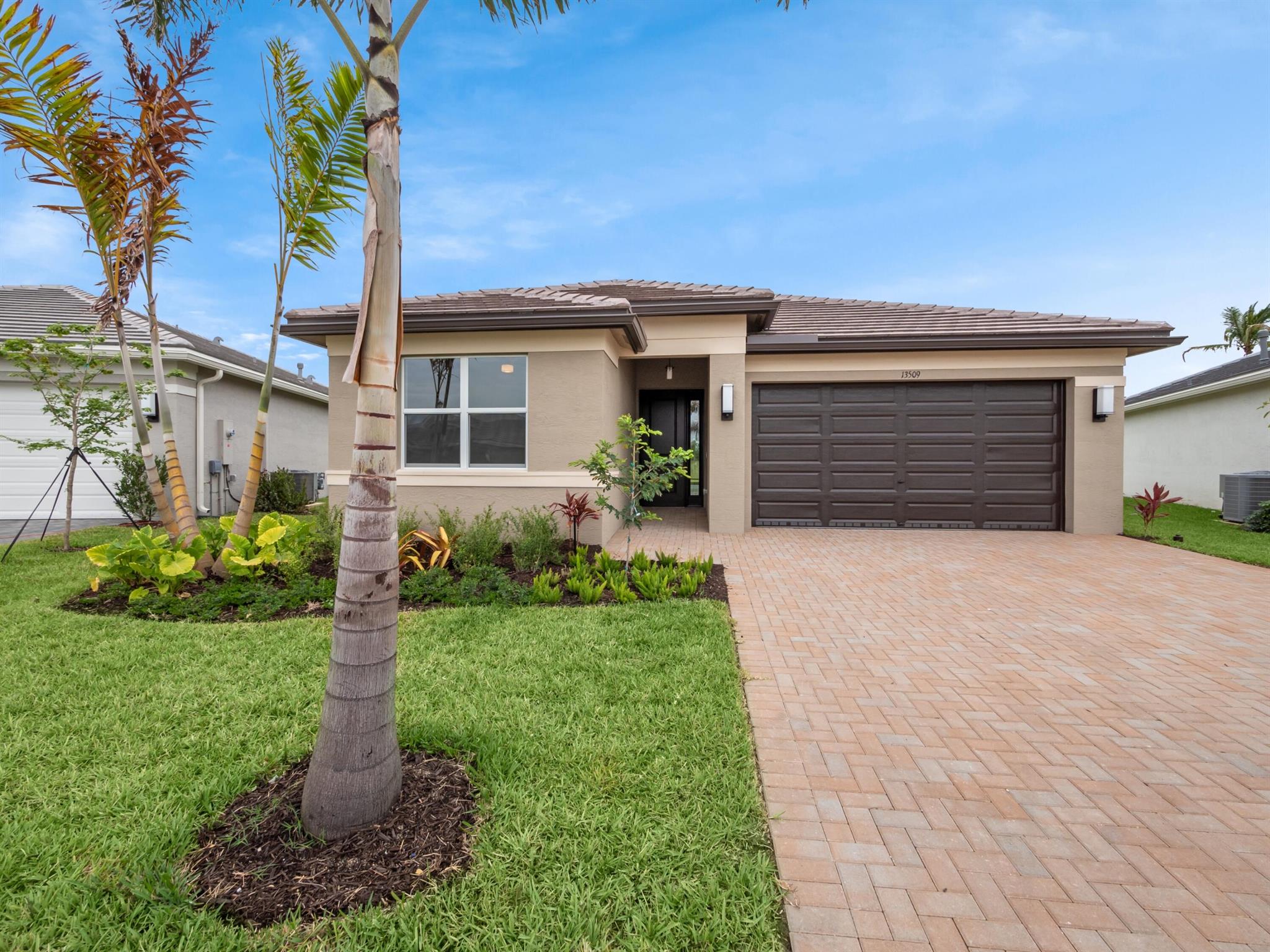 13509 SW Oceanus Blvd
