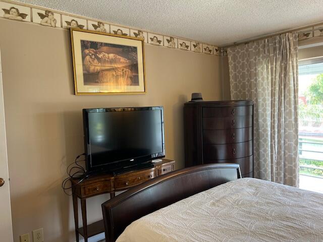 3400 Springdale 303rd #303 Palm Springs, FL 33461