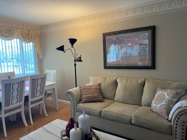 3400 Springdale 303rd #303 Palm Springs, FL 33461