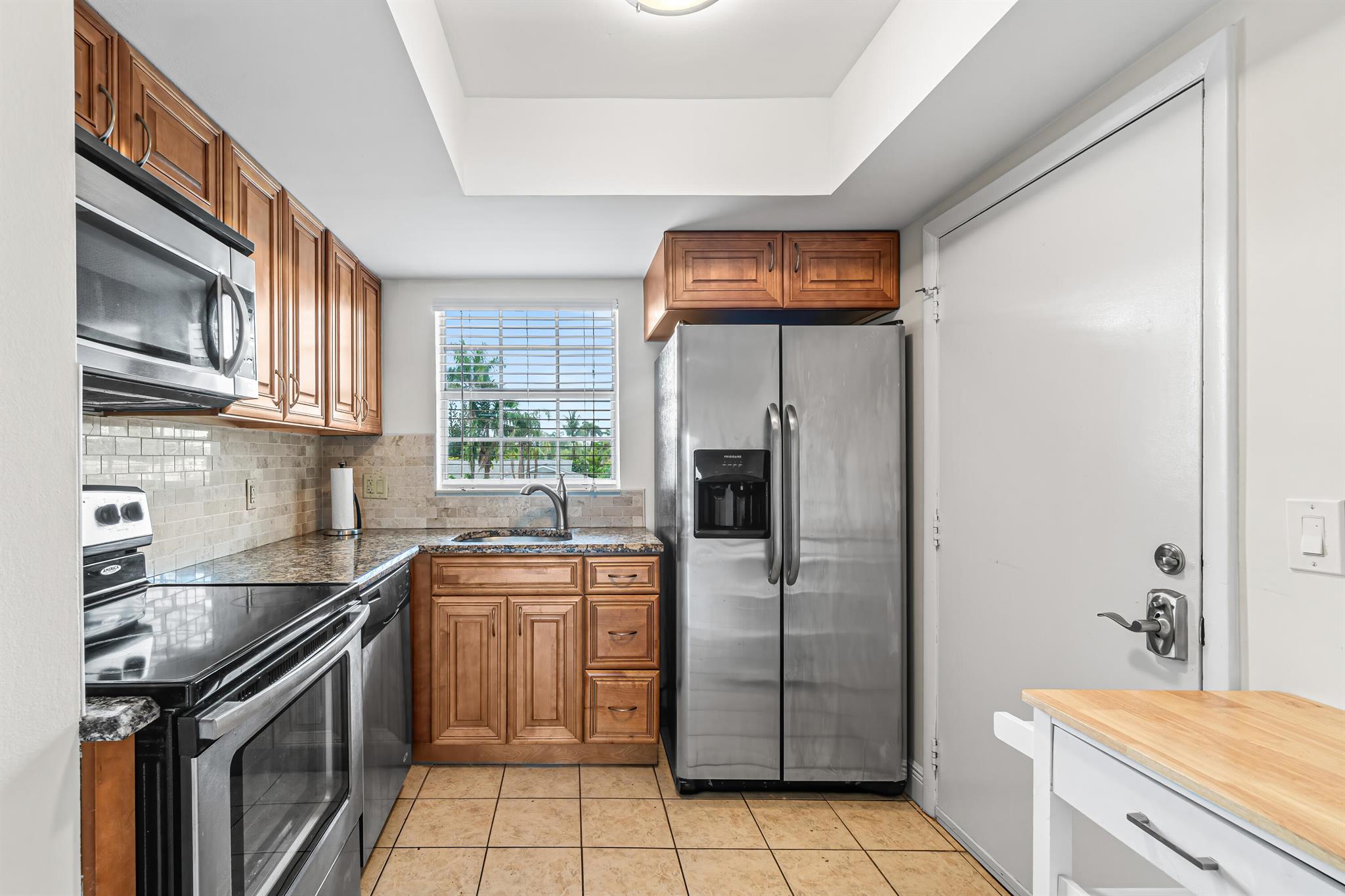 410 Wilma Cir #203