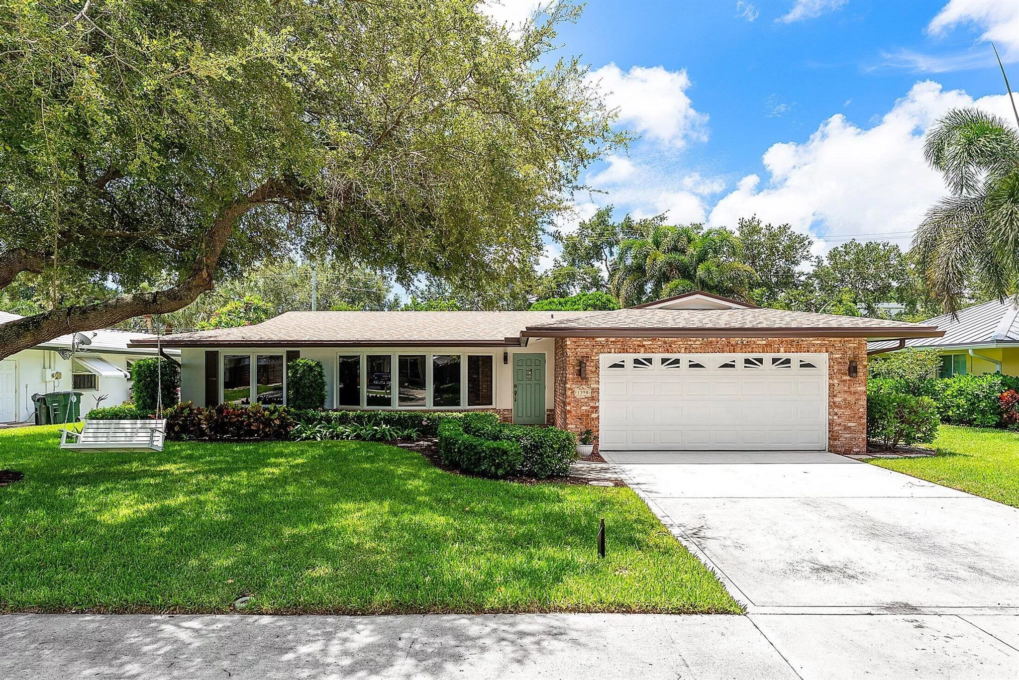 1390 NW 4th St