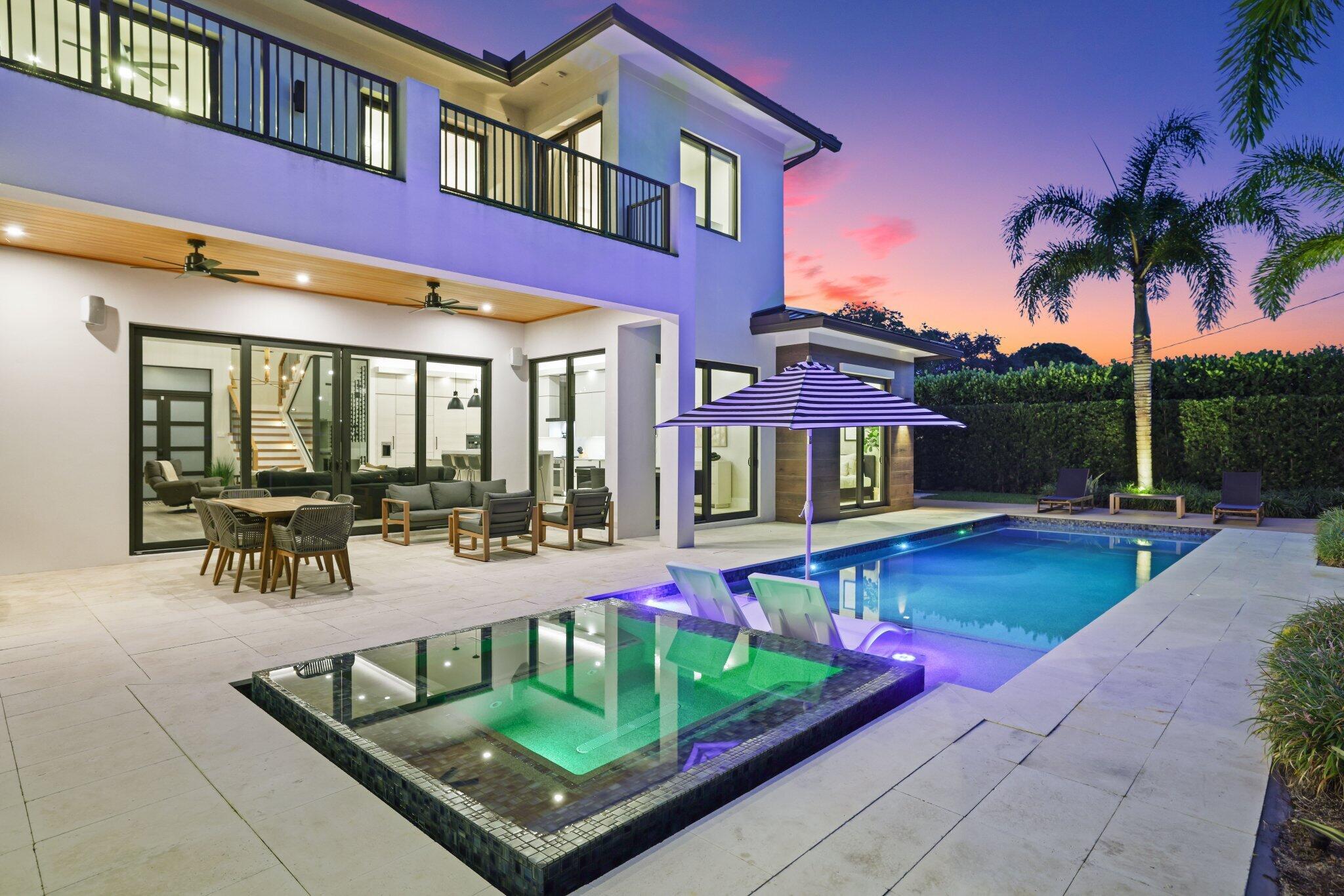 525 Whispering Pines Rd Boynton Beach, FL 33435