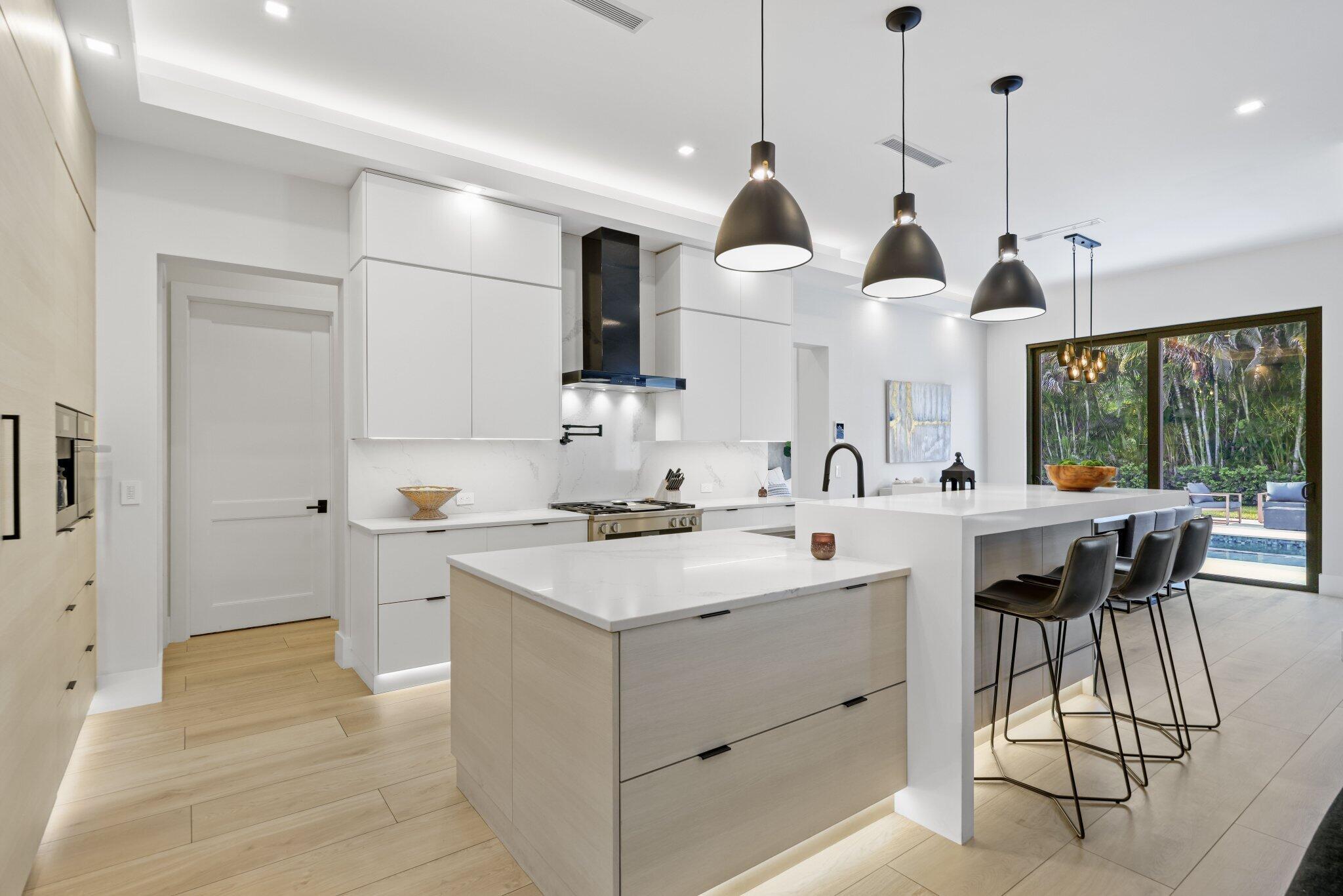 525 Whispering Pines Rd Boynton Beach, FL 33435