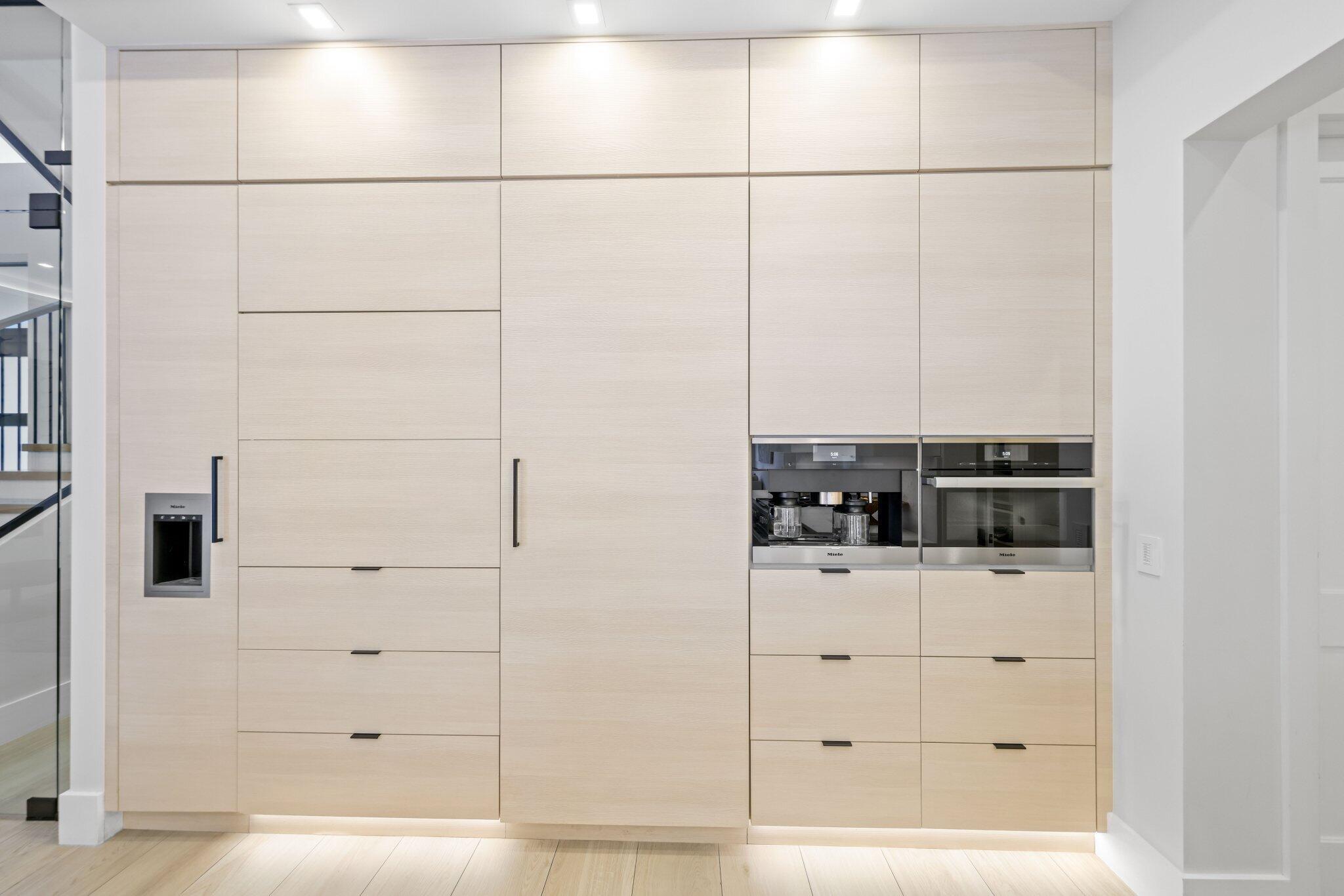 525 Whispering Pines Rd Boynton Beach, FL 33435