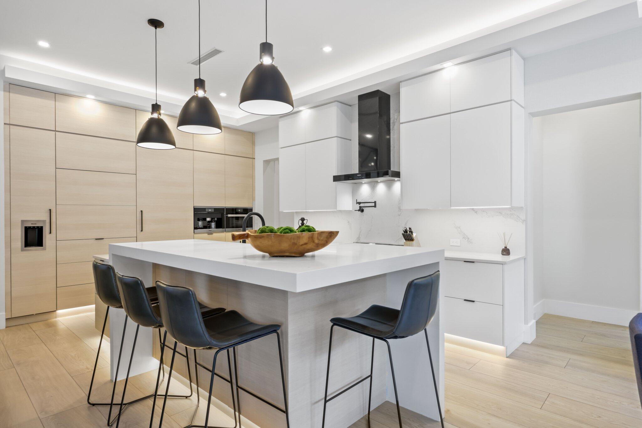 525 Whispering Pines Rd Boynton Beach, FL 33435