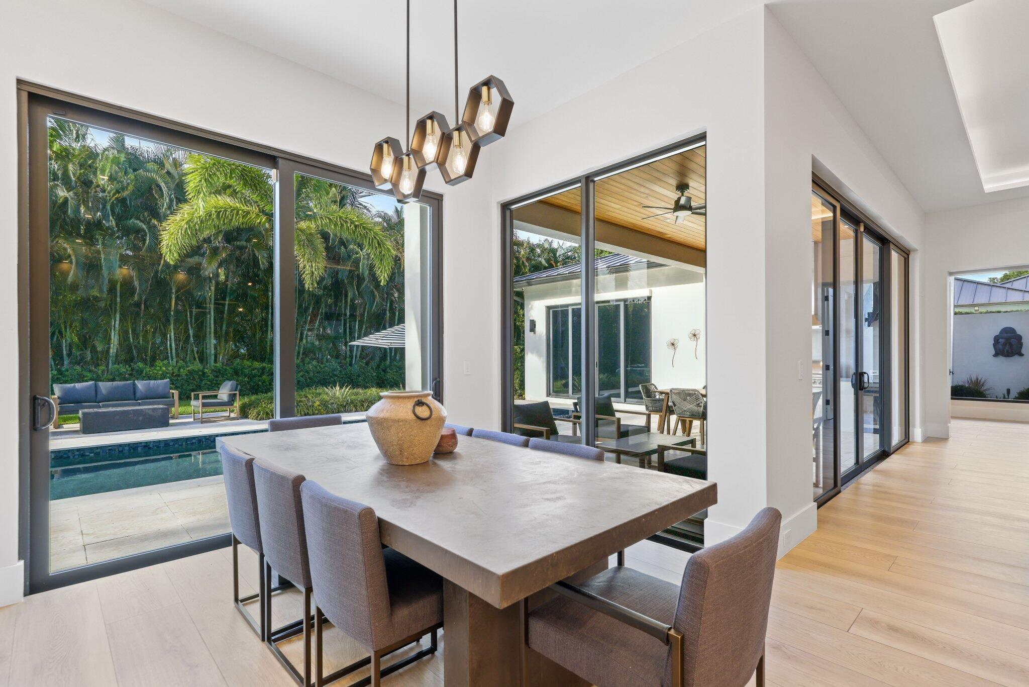 525 Whispering Pines Rd Boynton Beach, FL 33435