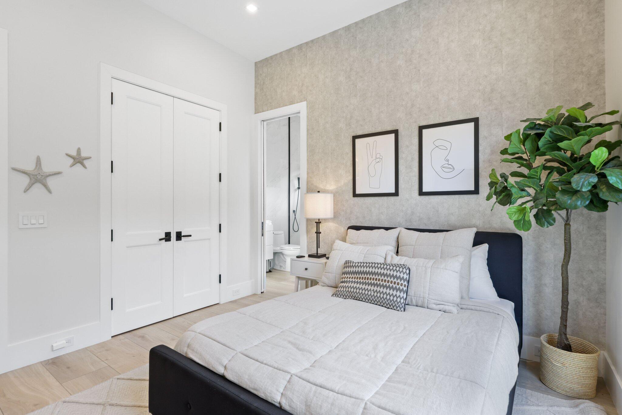 525 Whispering Pines Rd Boynton Beach, FL 33435