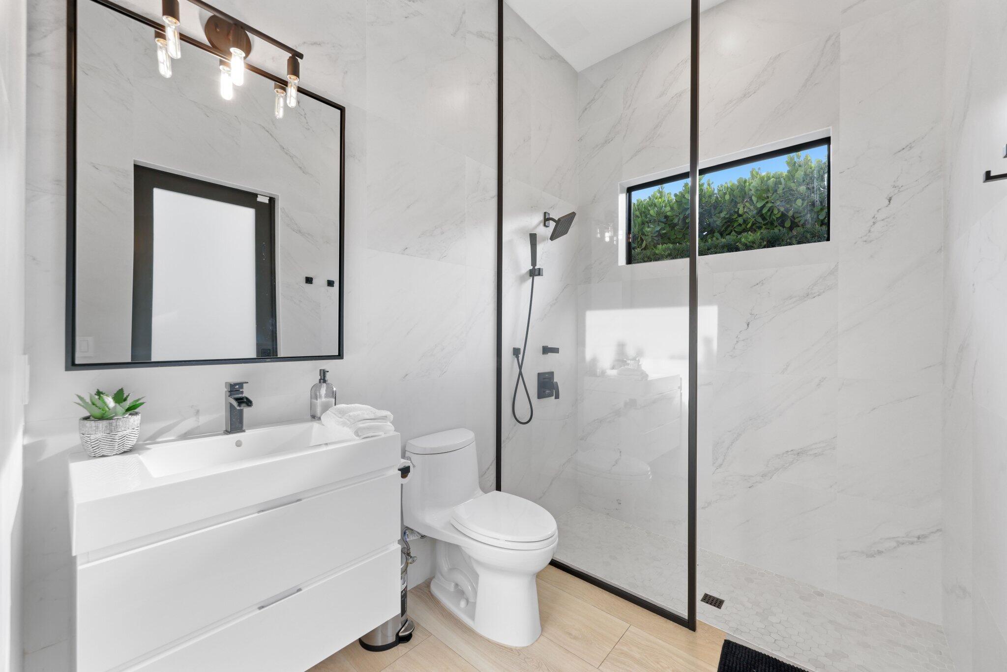 525 Whispering Pines Rd Boynton Beach, FL 33435