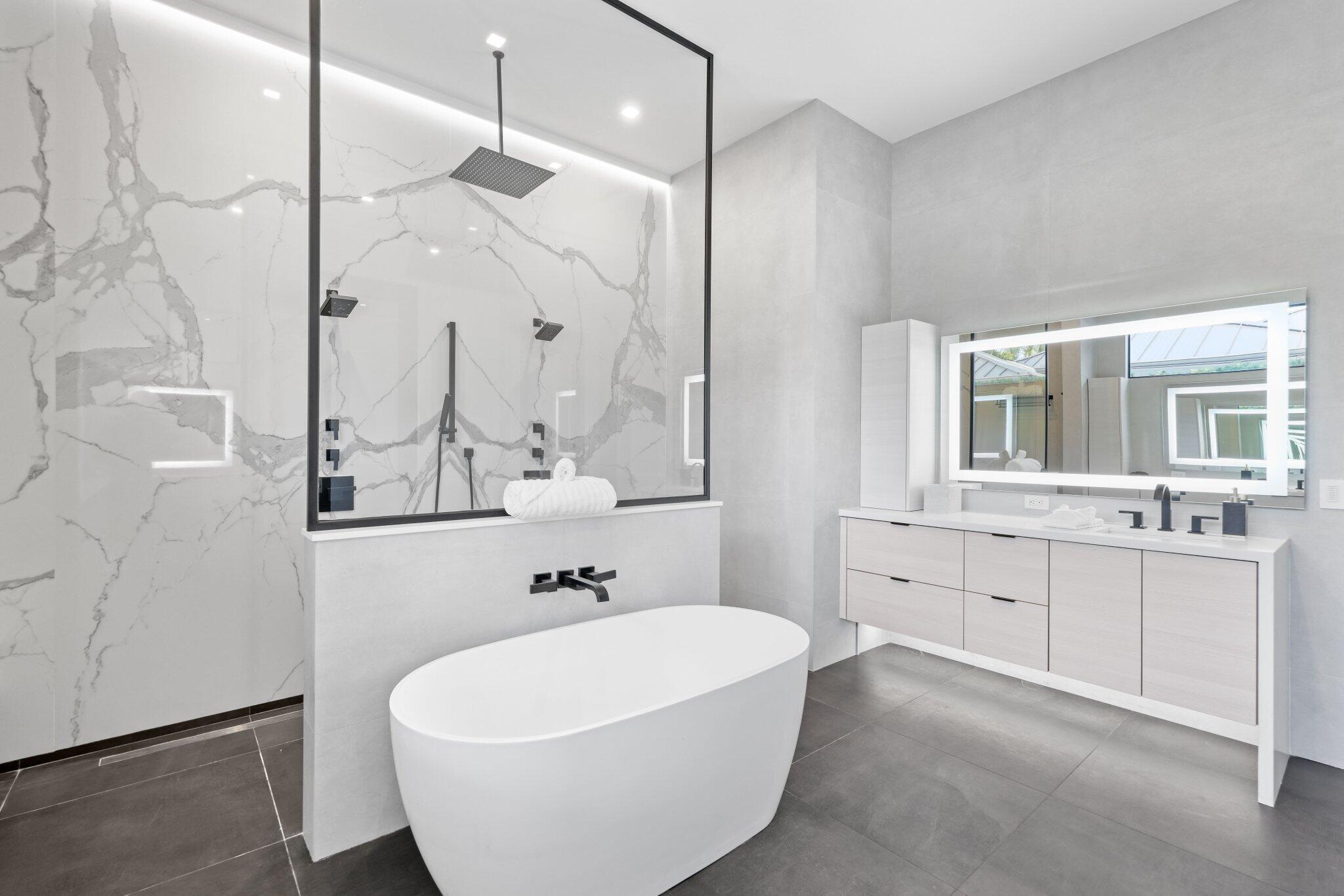 525 Whispering Pines Rd Boynton Beach, FL 33435