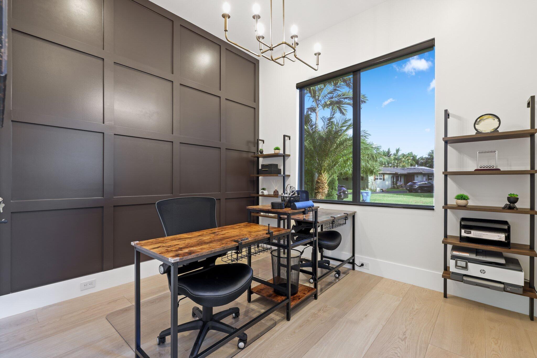 525 Whispering Pines Rd Boynton Beach, FL 33435