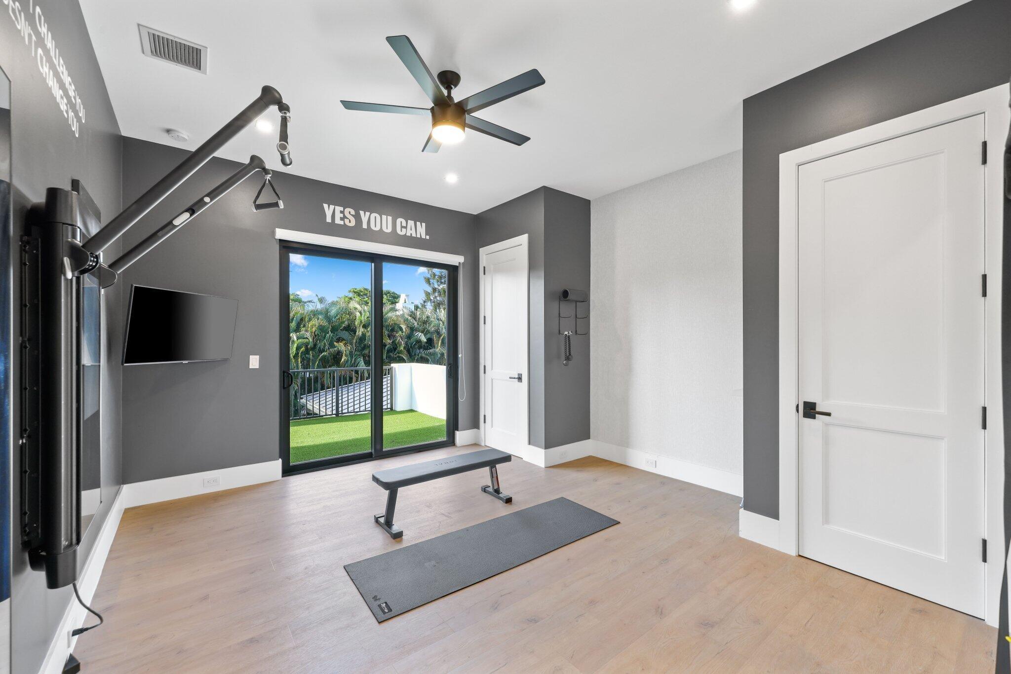 525 Whispering Pines Rd Boynton Beach, FL 33435