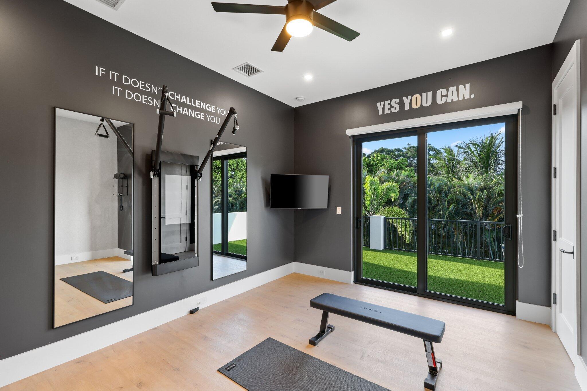 525 Whispering Pines Rd Boynton Beach, FL 33435