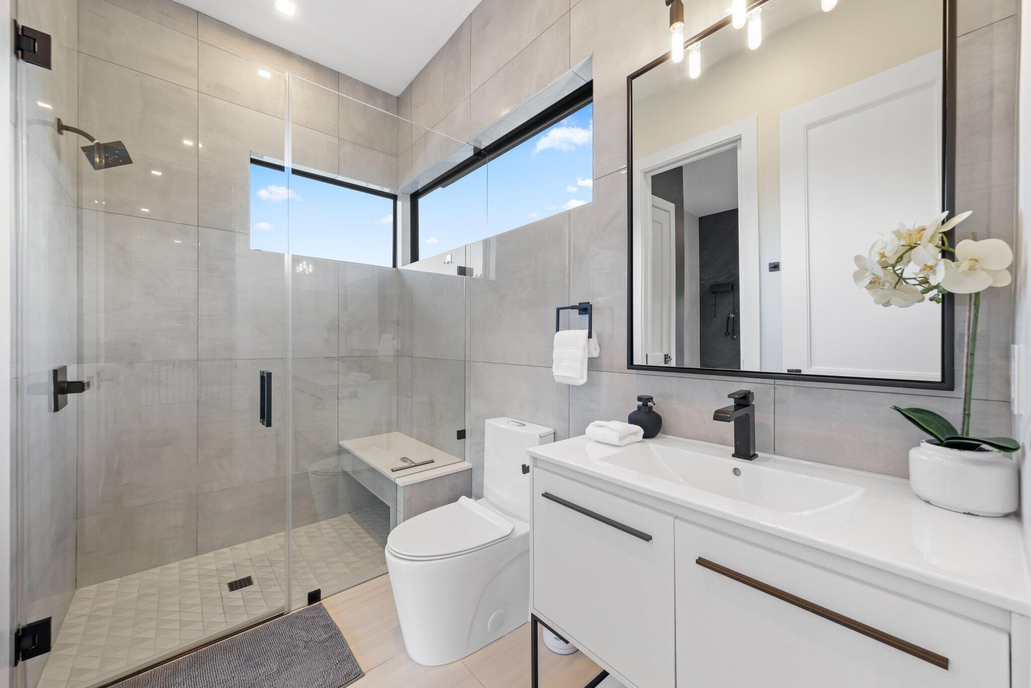 525 Whispering Pines Rd Boynton Beach, FL 33435