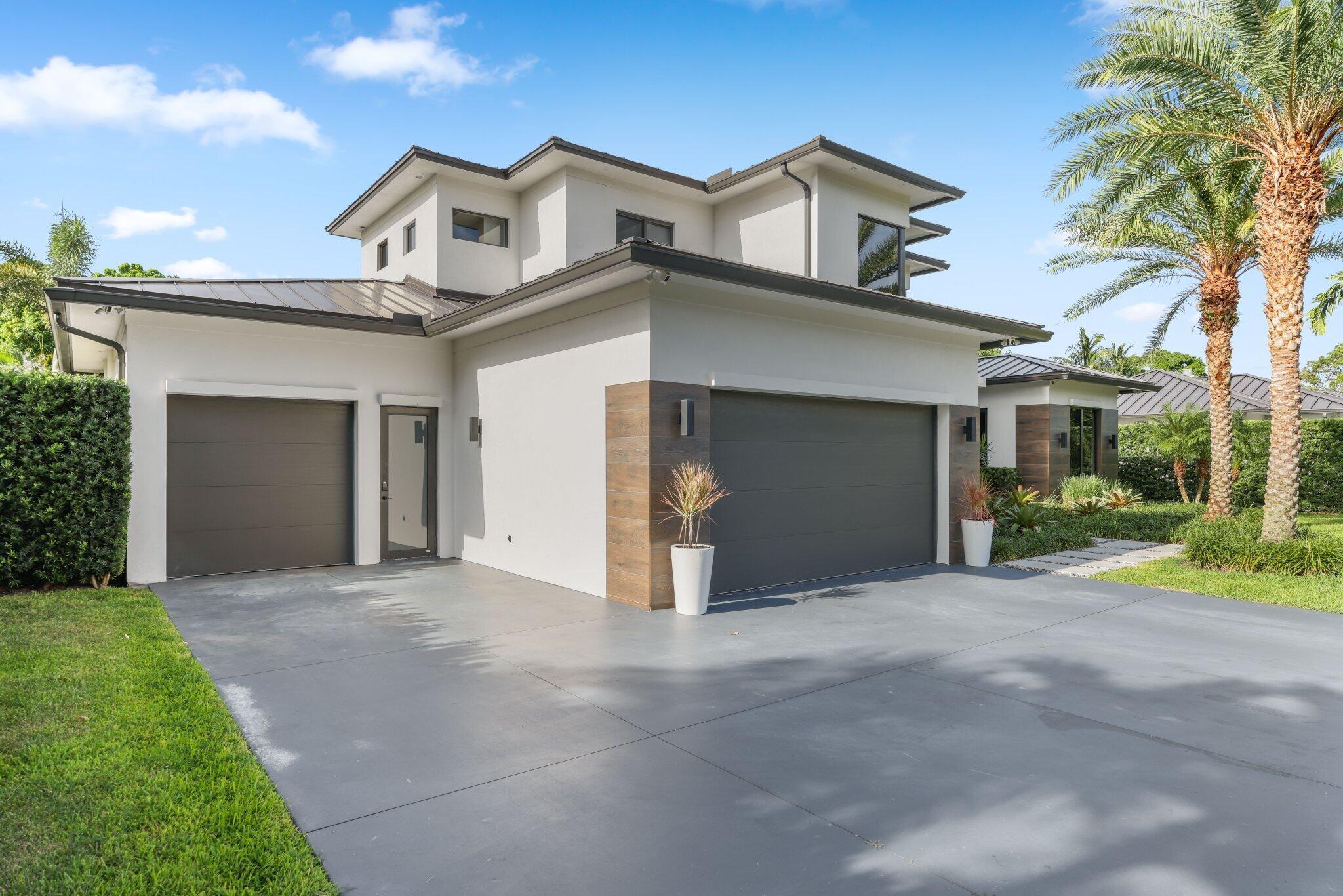 525 Whispering Pines Rd Boynton Beach, FL 33435