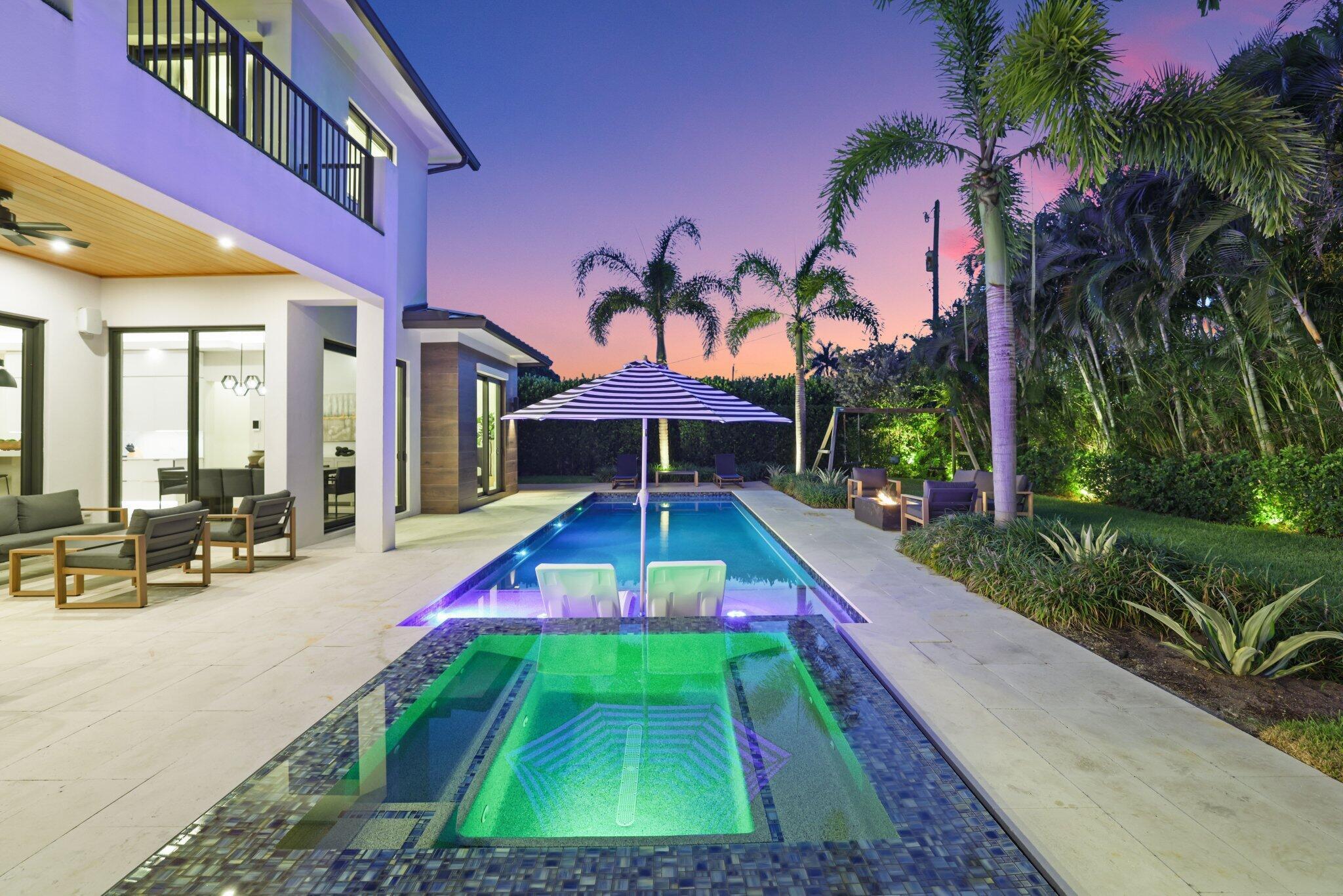 525 Whispering Pines Rd Boynton Beach, FL 33435