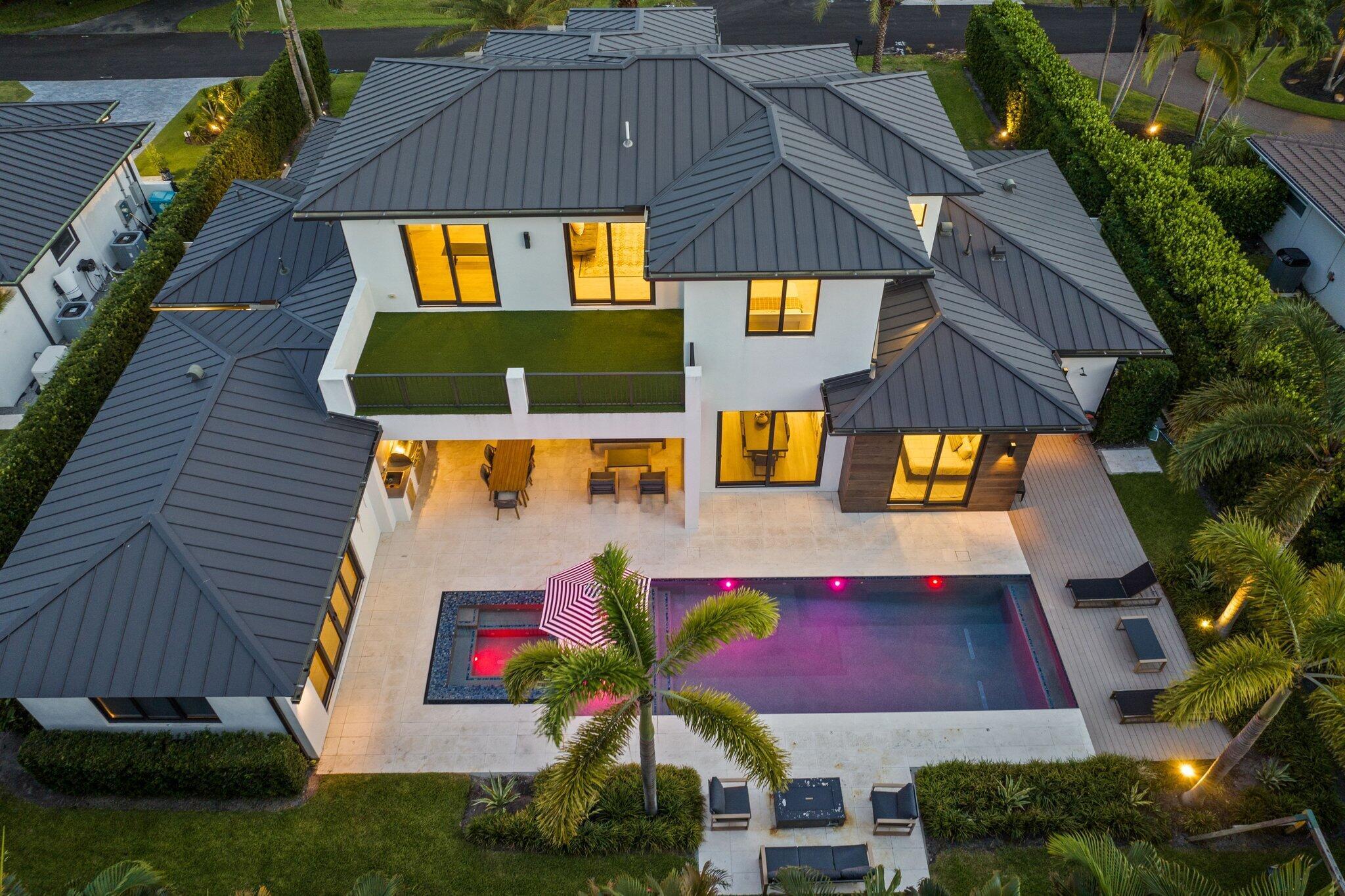 525 Whispering Pines Rd Boynton Beach, FL 33435