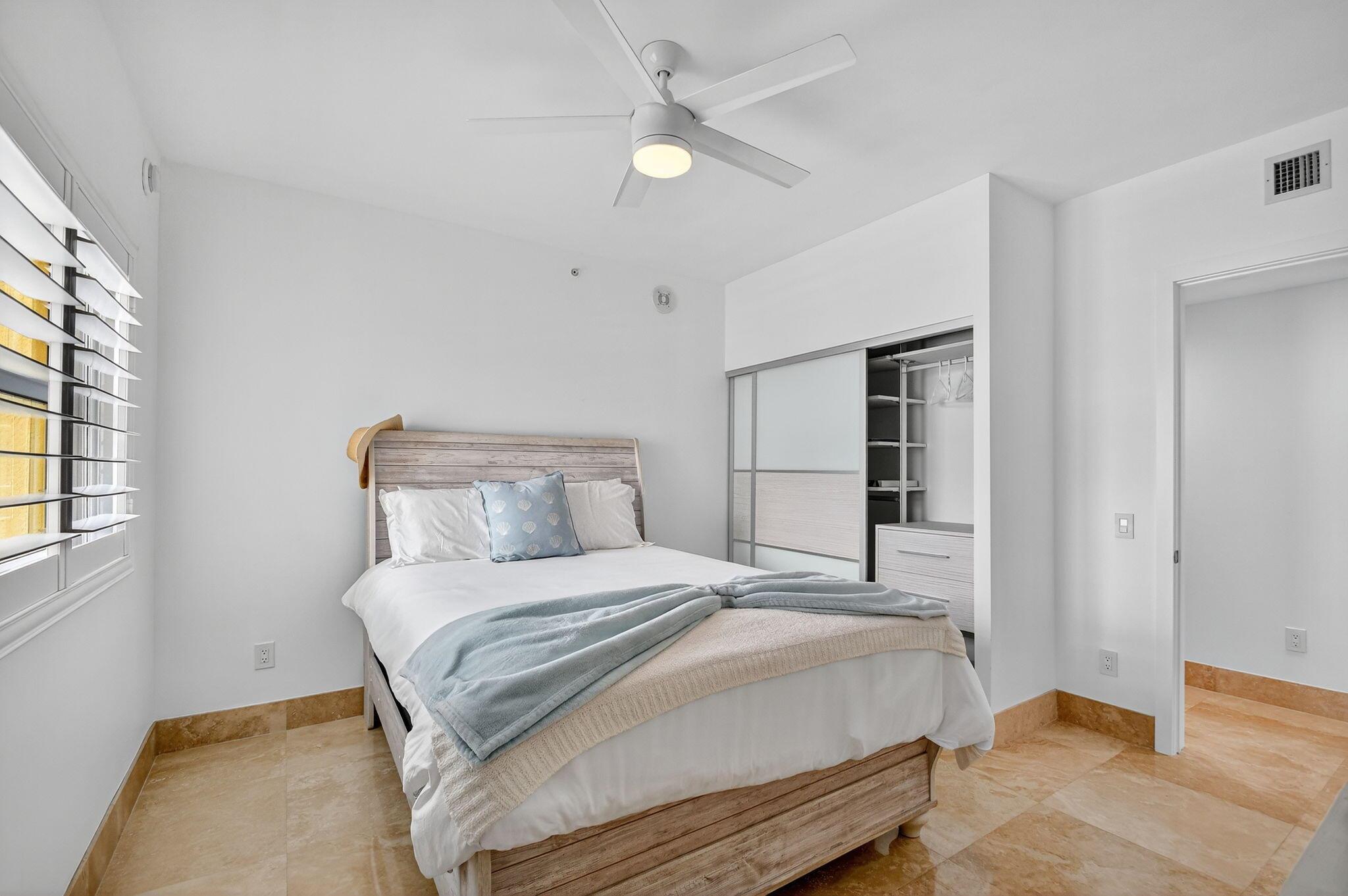 2640 Lake Shr Dr #1710 Riviera Beach, FL 33404