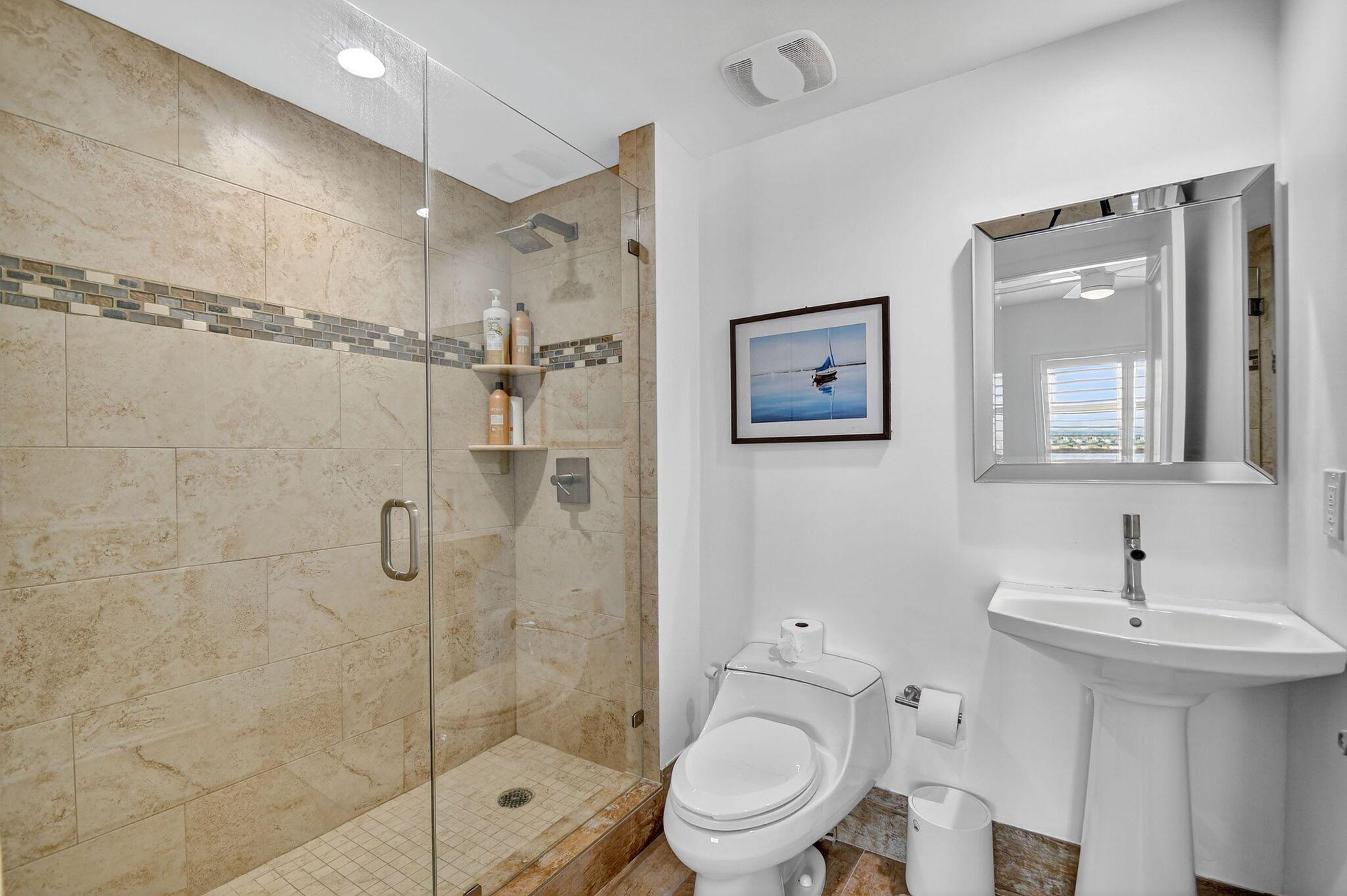 2640 Lake Shr Dr #1710 Riviera Beach, FL 33404