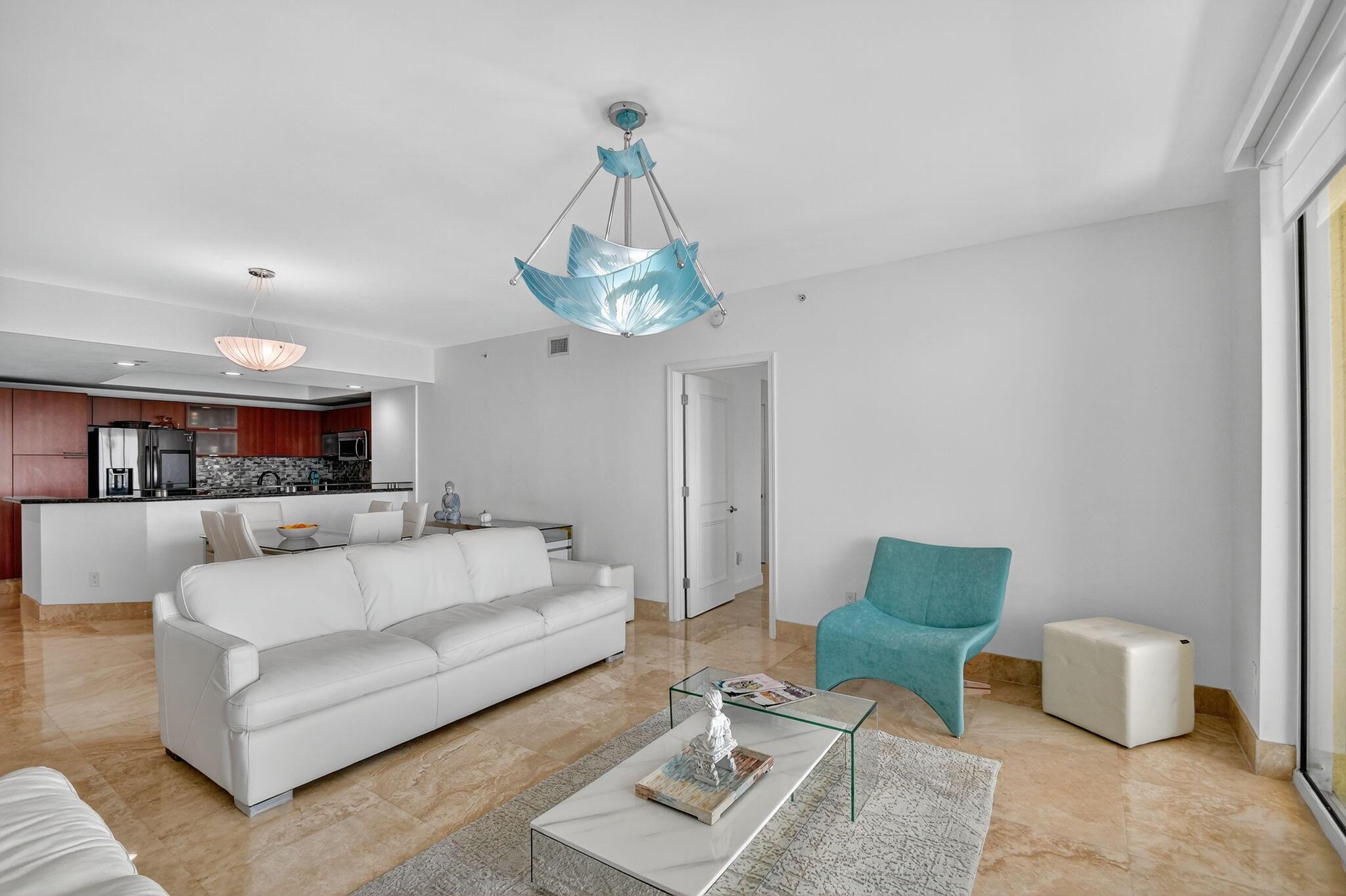 2640 Lake Shr Dr #1710 Riviera Beach, FL 33404