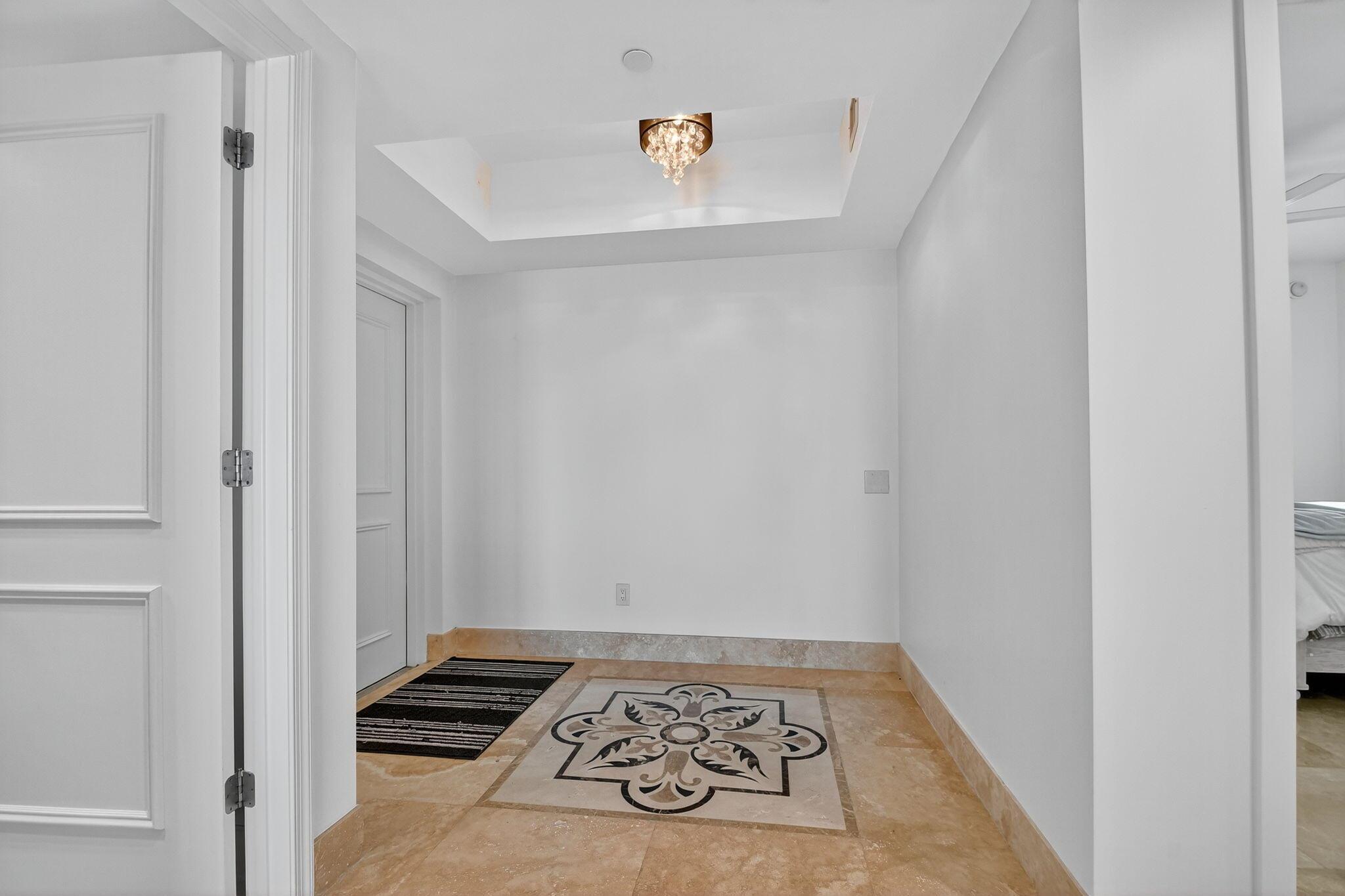 2640 Lake Shr Dr #1710 Riviera Beach, FL 33404