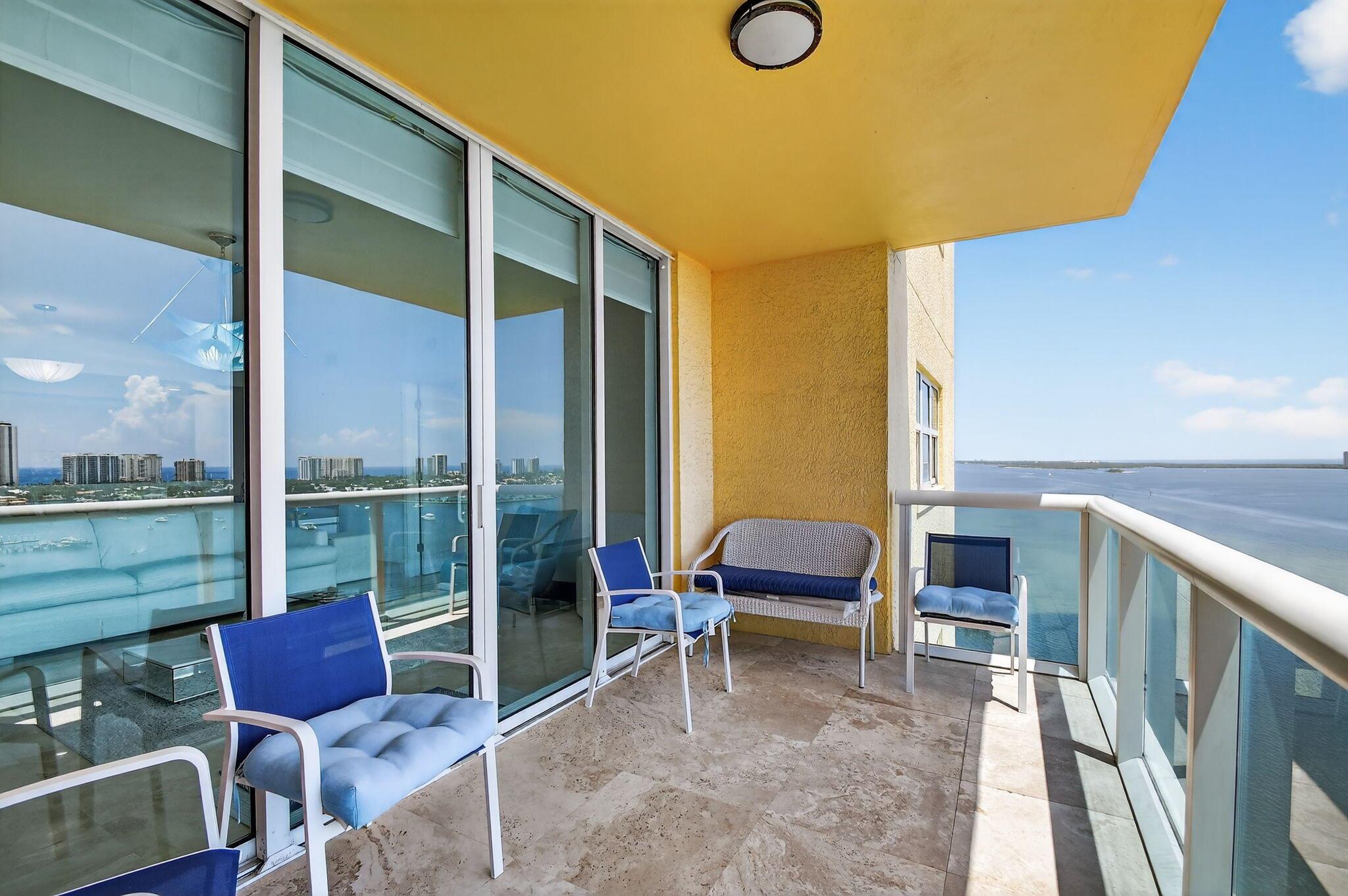 2640 Lake Shr Dr #1710 Riviera Beach, FL 33404