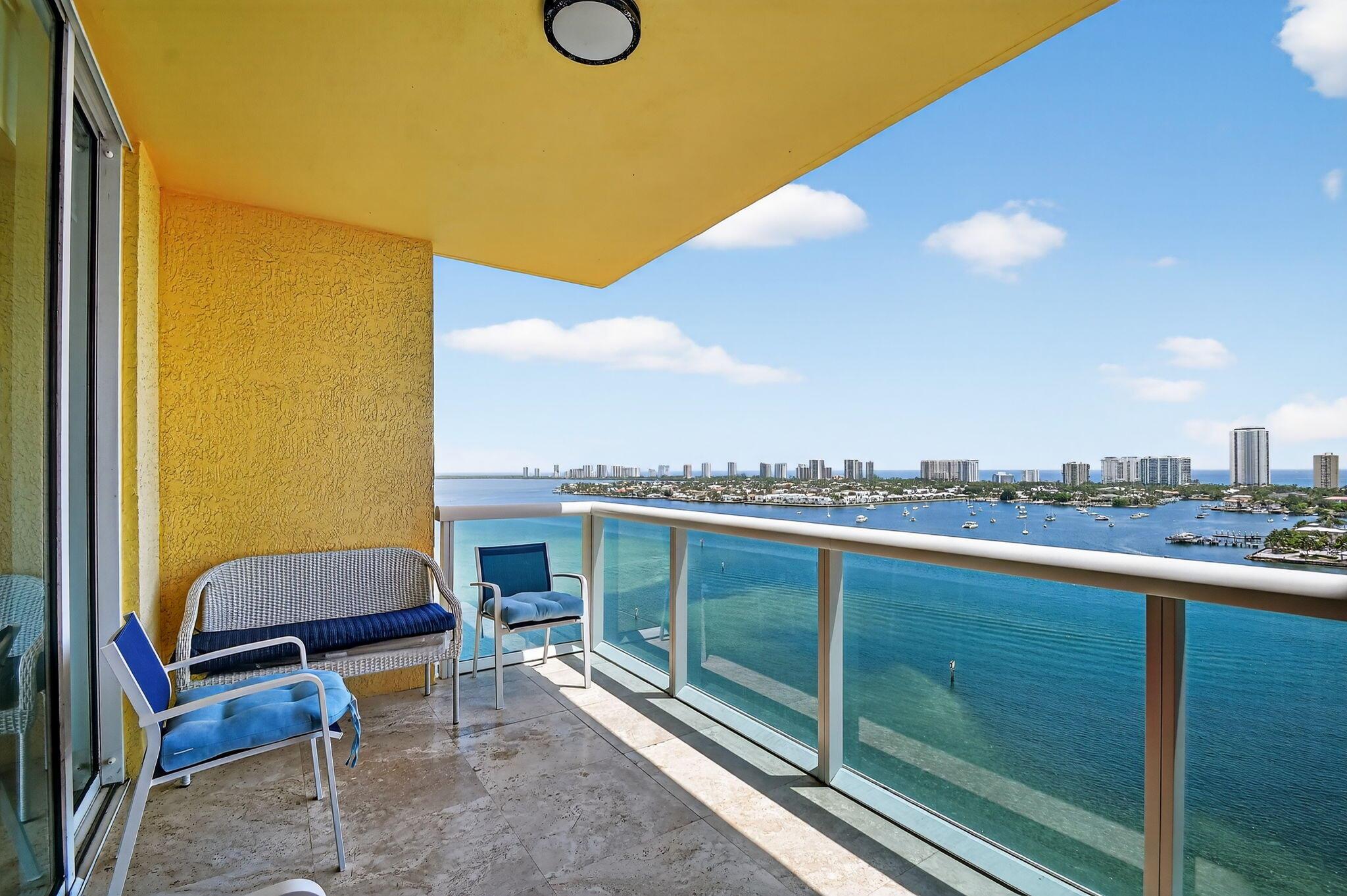 2640 Lake Shr Dr #1710 Riviera Beach, FL 33404