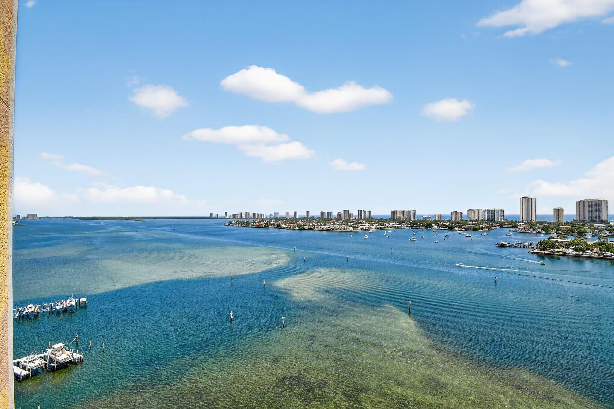 2640 Lake Shr Dr #1710 Riviera Beach, FL 33404