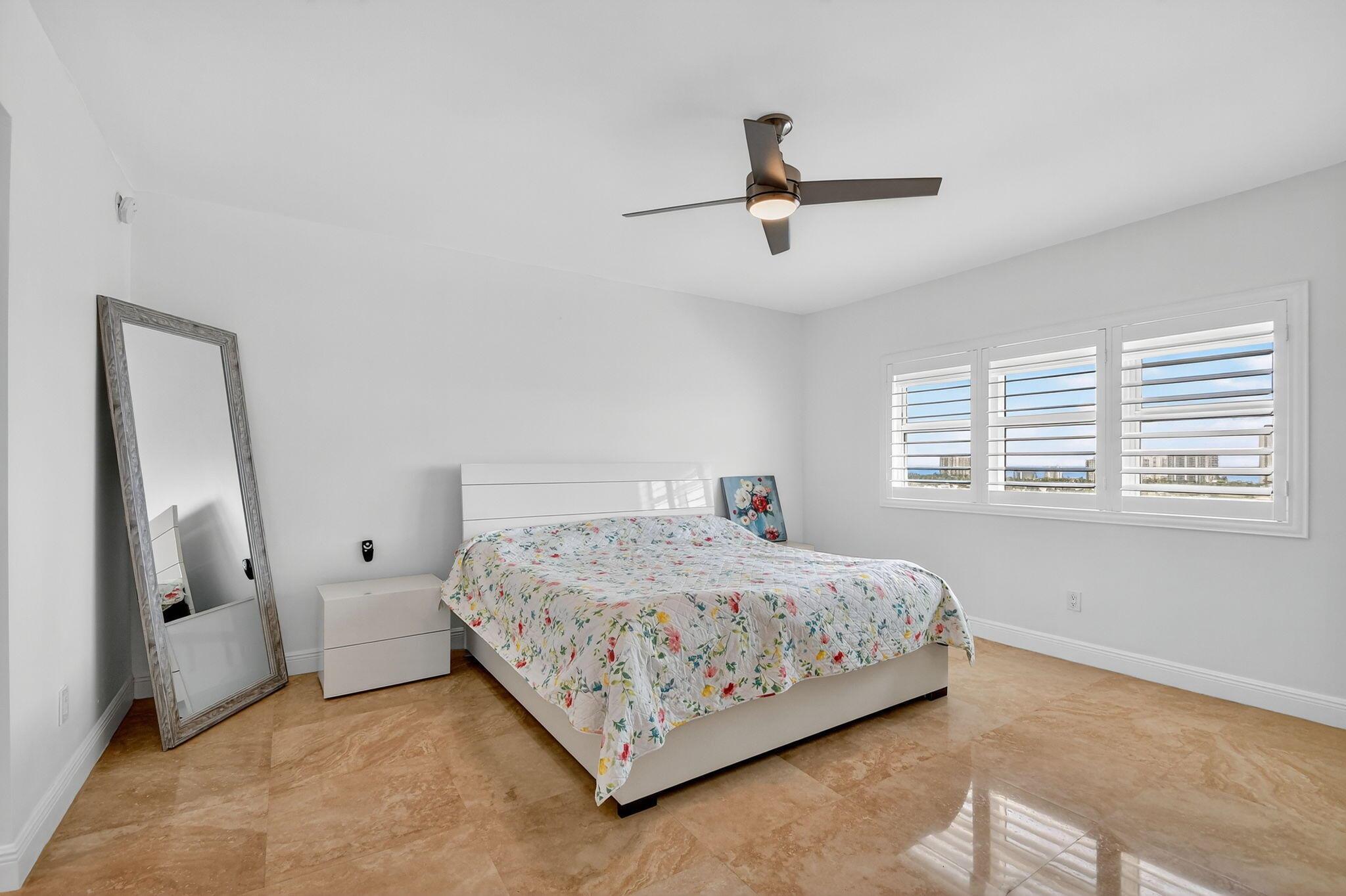 2640 Lake Shr Dr #1710 Riviera Beach, FL 33404