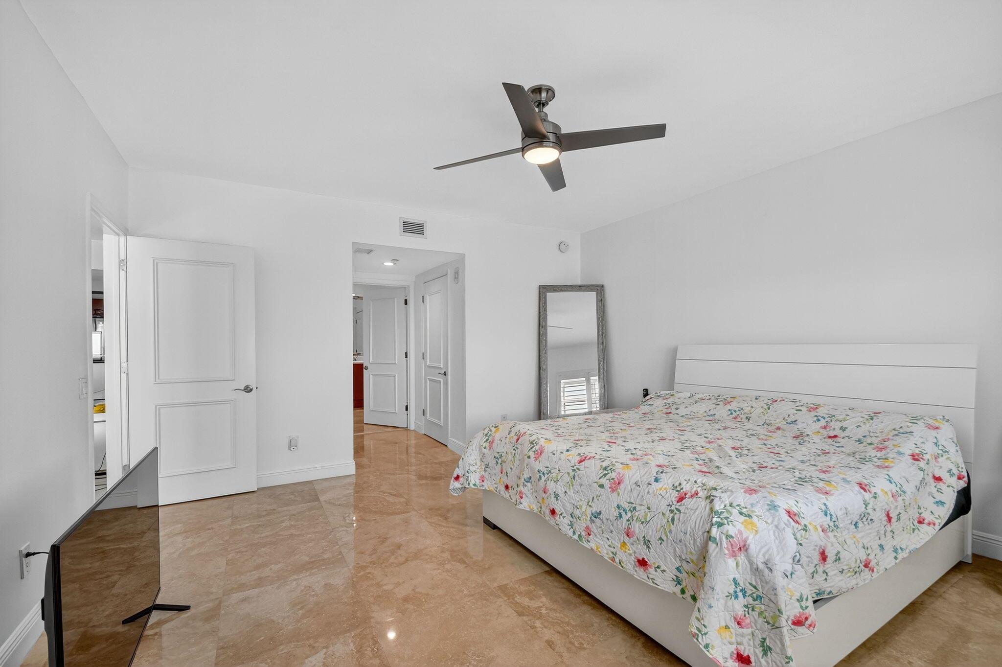 2640 Lake Shr Dr #1710 Riviera Beach, FL 33404