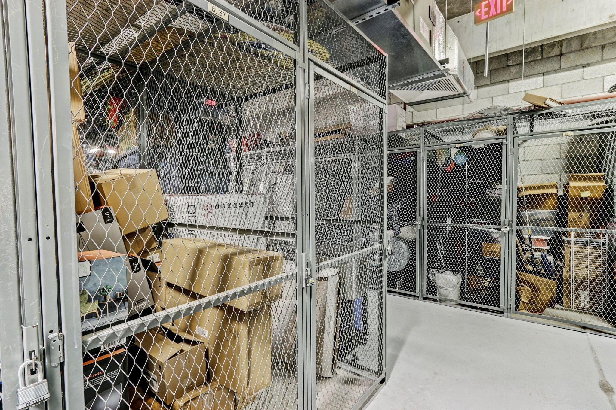 2640 Lake Shr Dr #1710 Riviera Beach, FL 33404