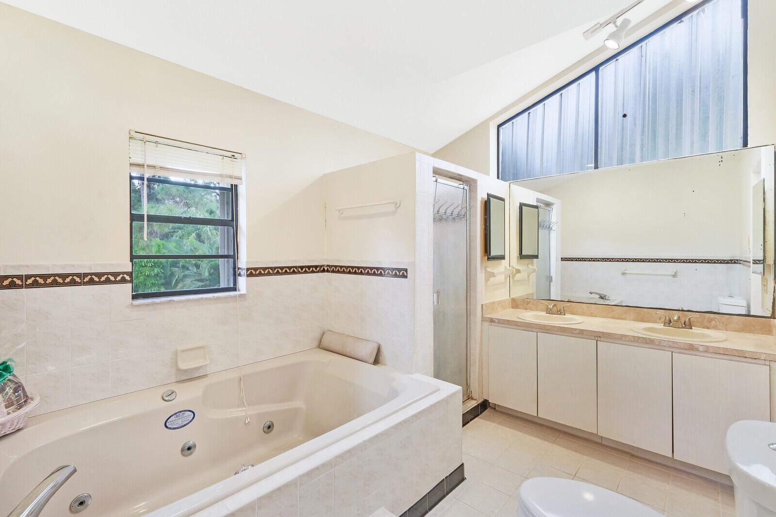 17520 Bridle Ct Jupiter, FL 33478