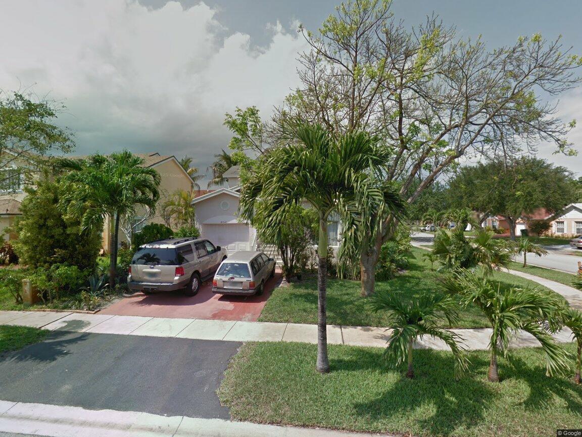 8741 SW 10th St