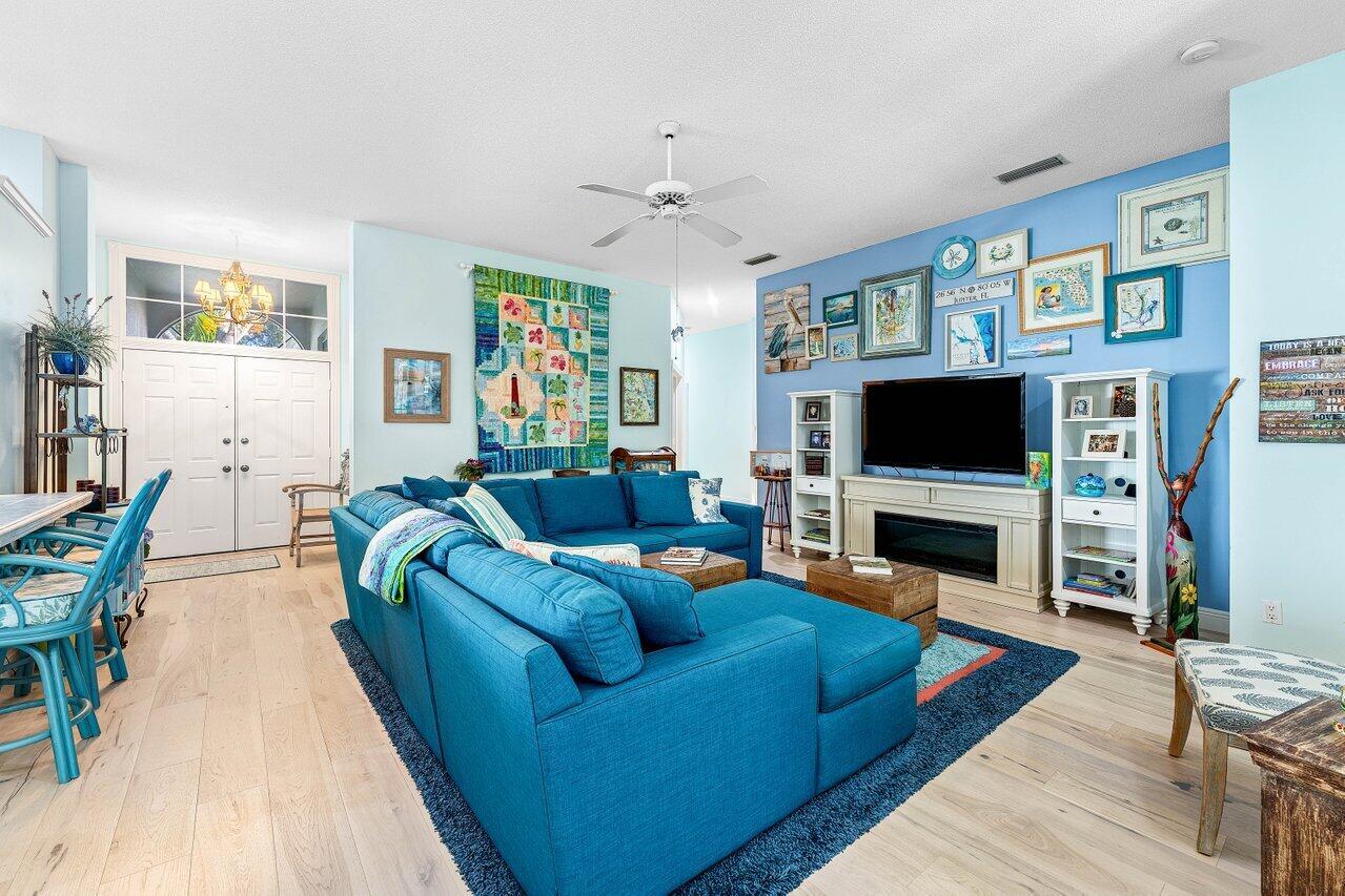 198 Hampton Cir Jupiter, FL 33458