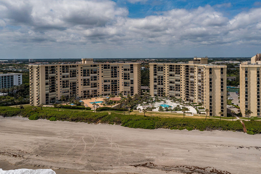 300 Ocean Trl #301 Jupiter, FL 33477