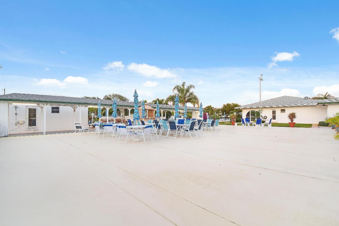 4 Garden #204n Tequesta, FL 33469