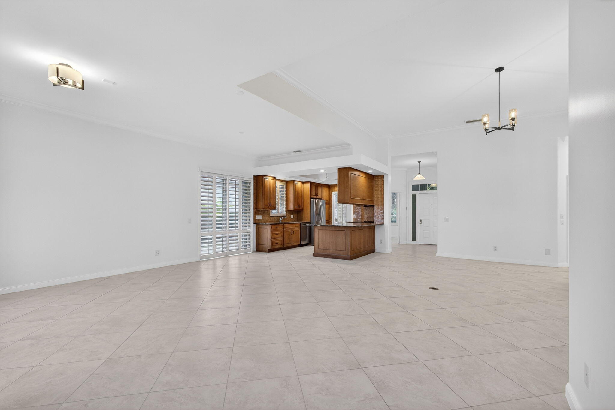 520 E Tall Oaks Dr Palm Beach Gardens, FL 33410