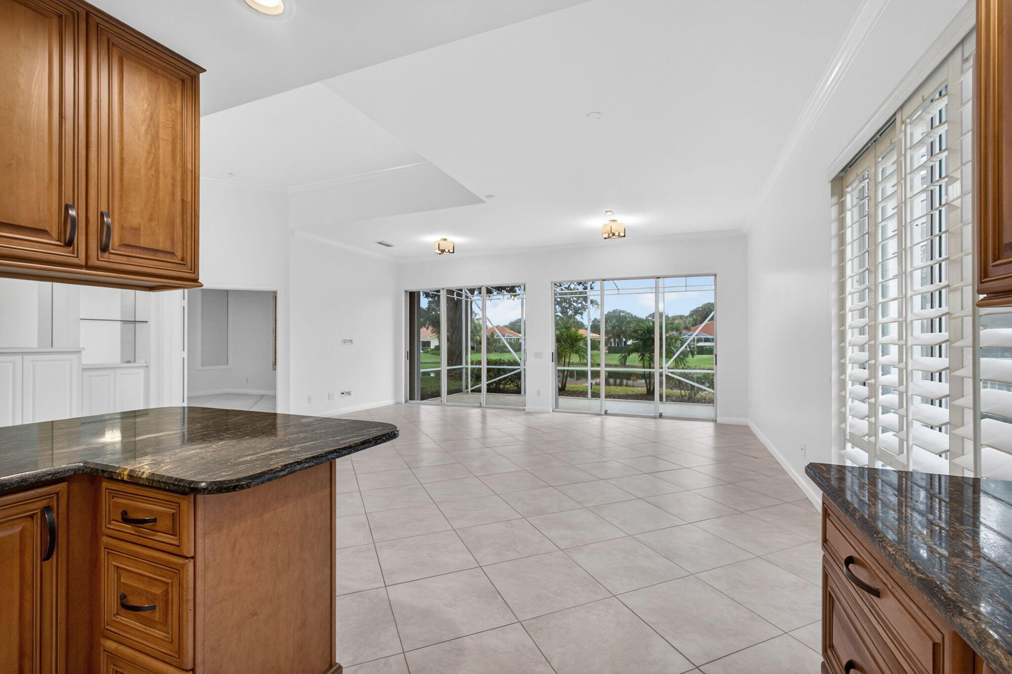 520 E Tall Oaks Dr Palm Beach Gardens, FL 33410