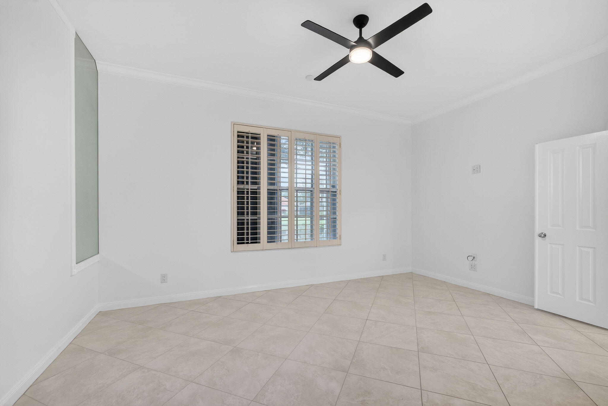 520 E Tall Oaks Dr Palm Beach Gardens, FL 33410