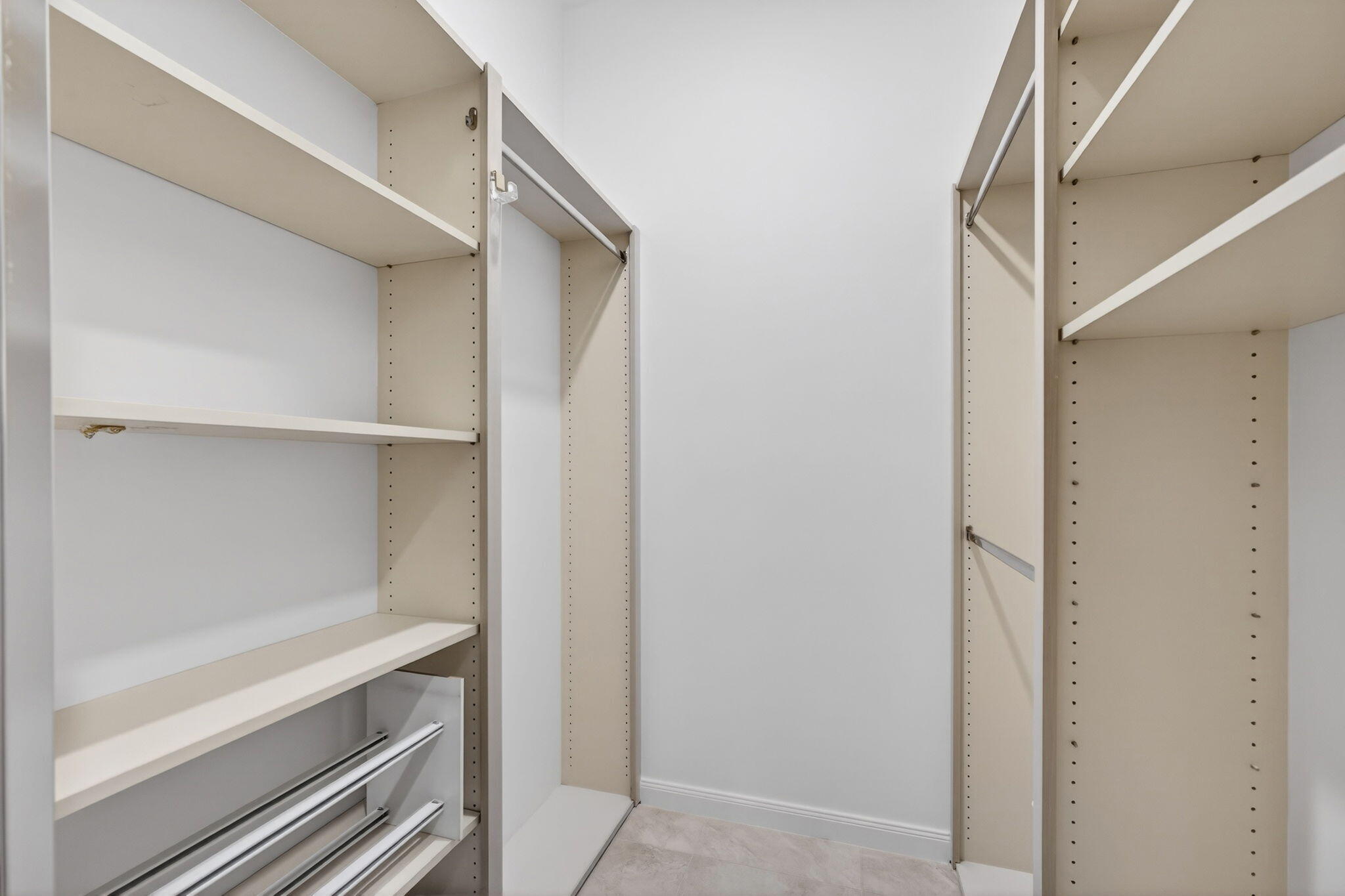 520 E Tall Oaks Dr Palm Beach Gardens, FL 33410