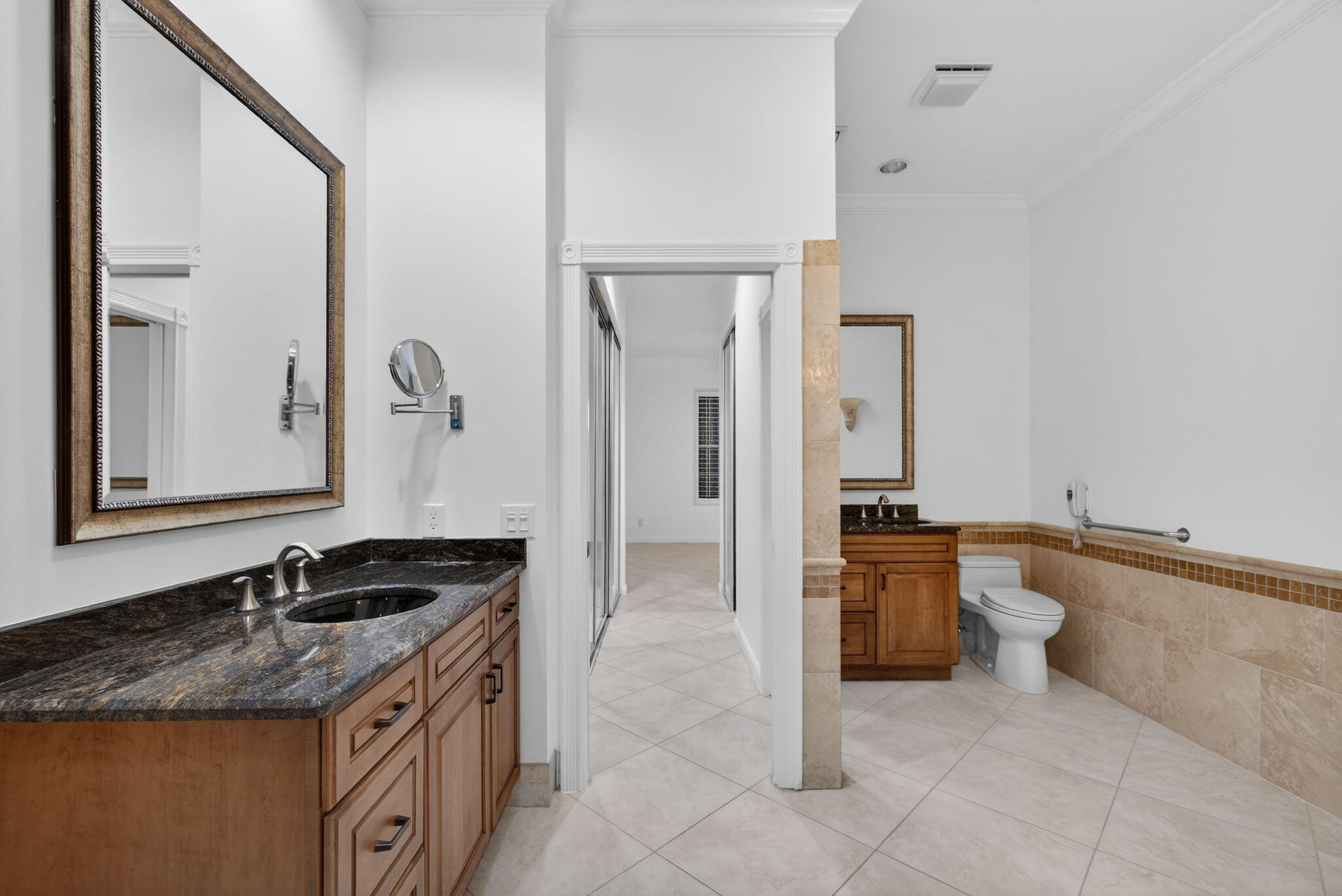 520 E Tall Oaks Dr Palm Beach Gardens, FL 33410