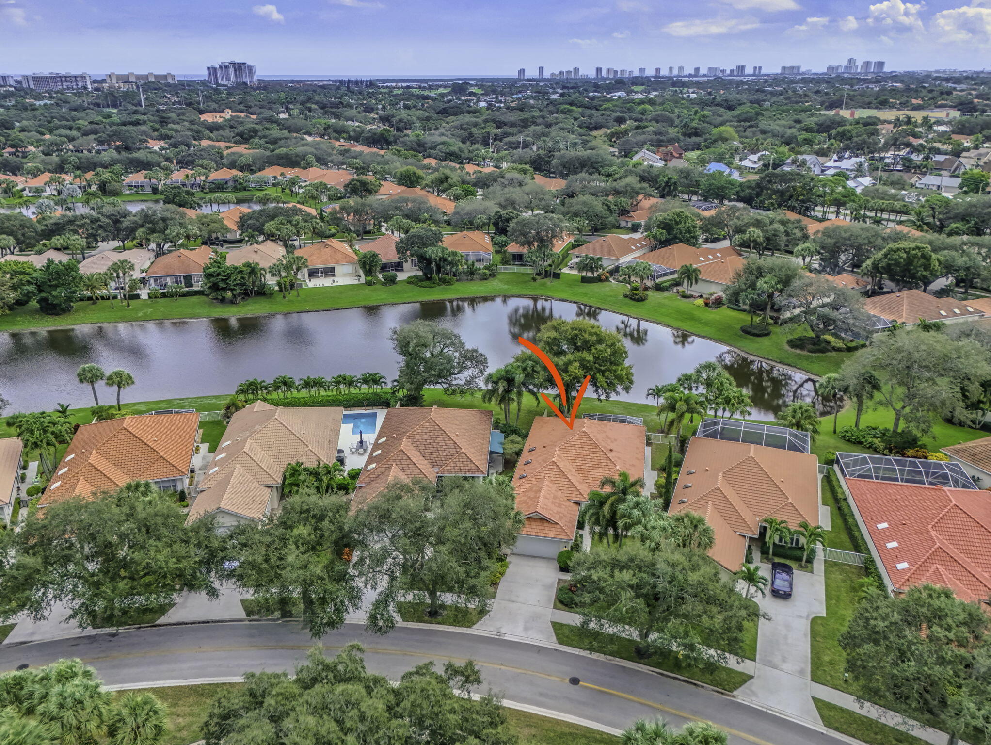 520 E Tall Oaks Dr Palm Beach Gardens, FL 33410