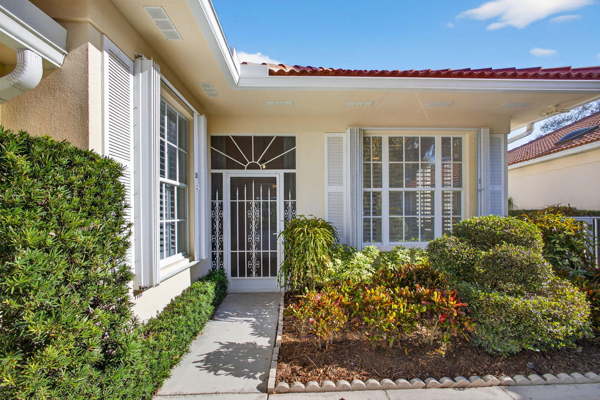 520 E Tall Oaks Dr Palm Beach Gardens, FL 33410