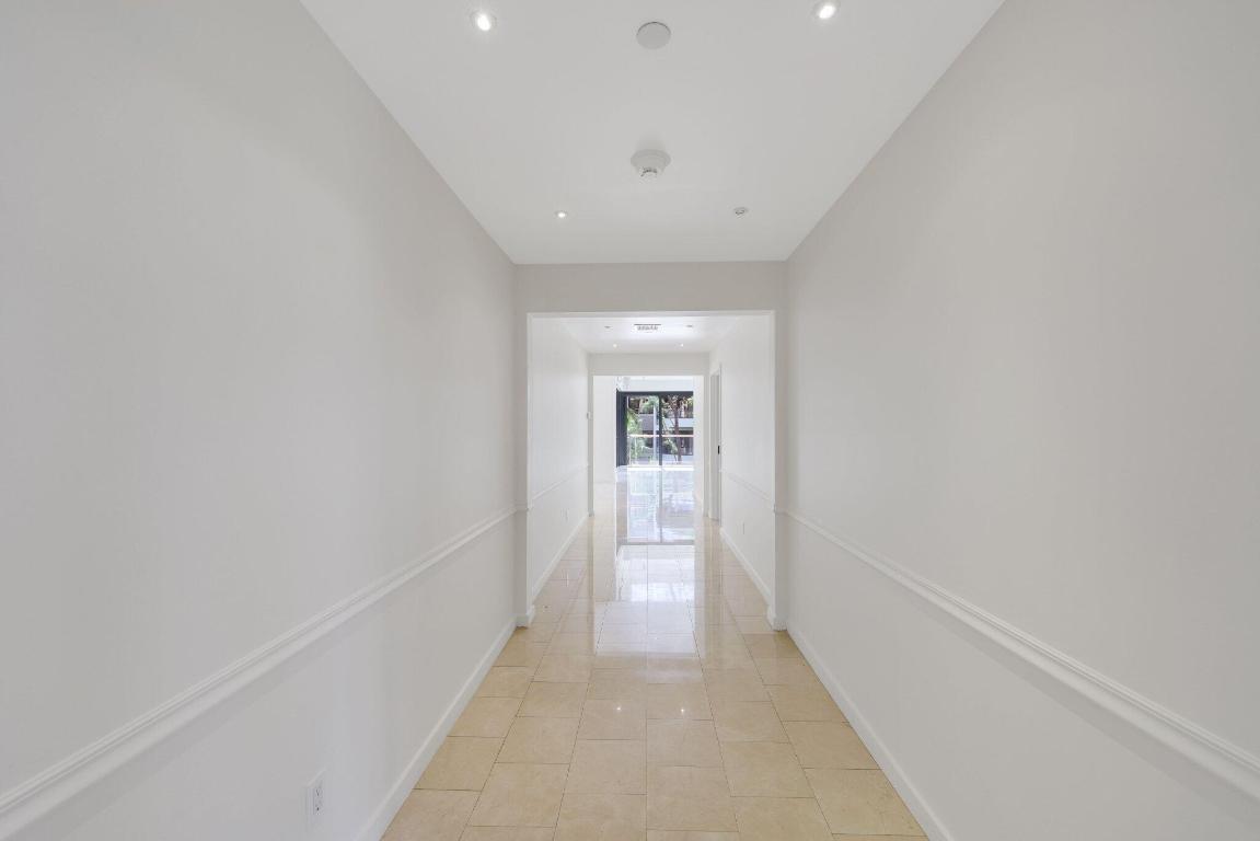 2 N Breakers Row #S32 Palm Beach, FL 33480