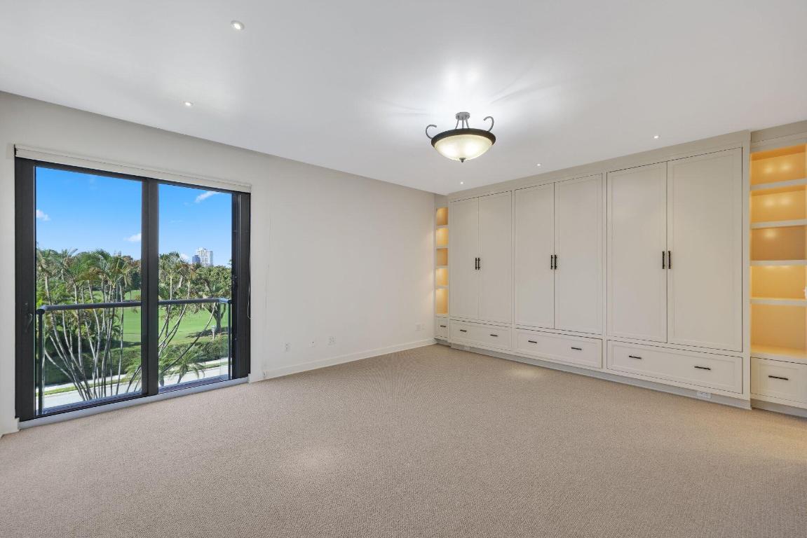 2 N Breakers Row #S32 Palm Beach, FL 33480